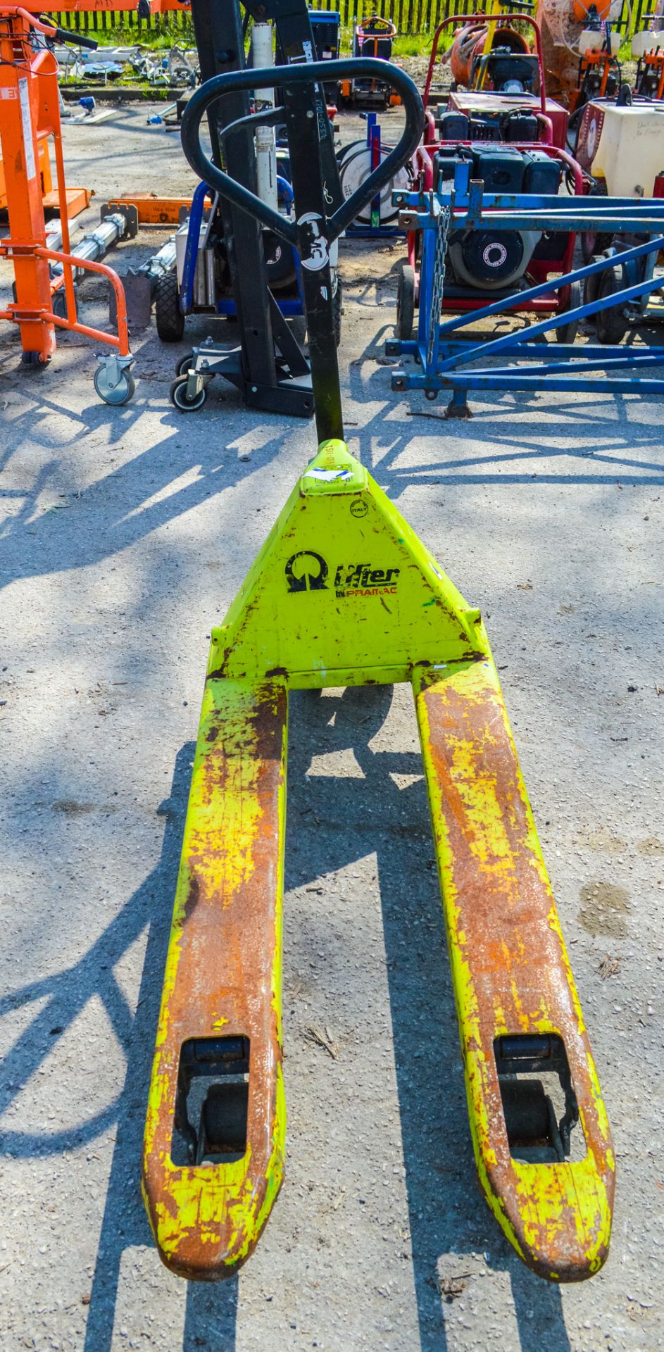 Hand hydraulic pallet truck