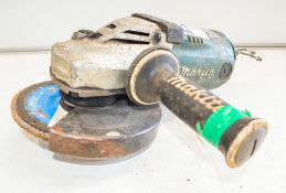 Makita GA7020 110v angle grinder ** Damaged **