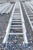 3 stage extending aluminium ladder 3361-0148