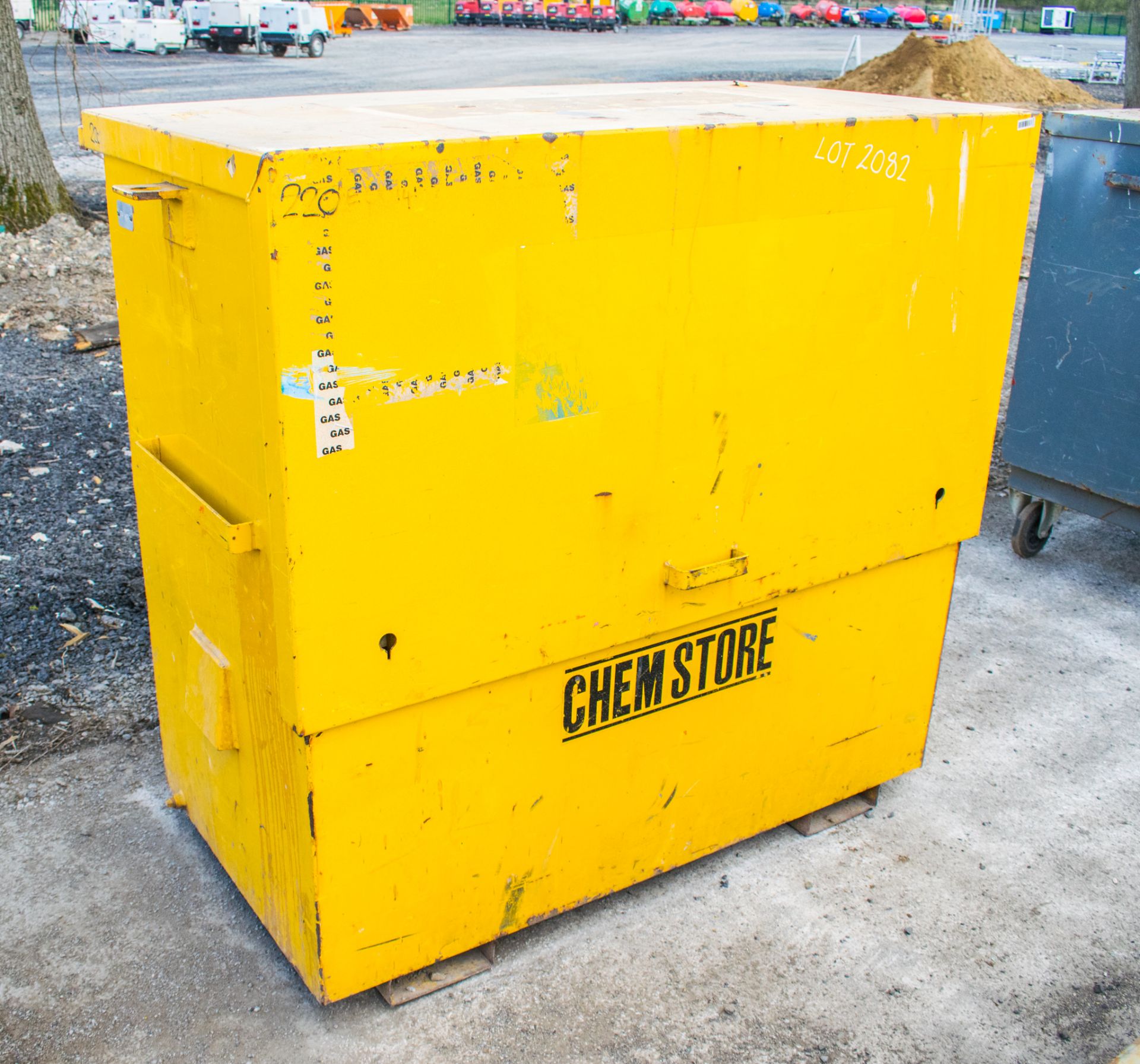 Chemstore steel tool store ** Locked & no keys **