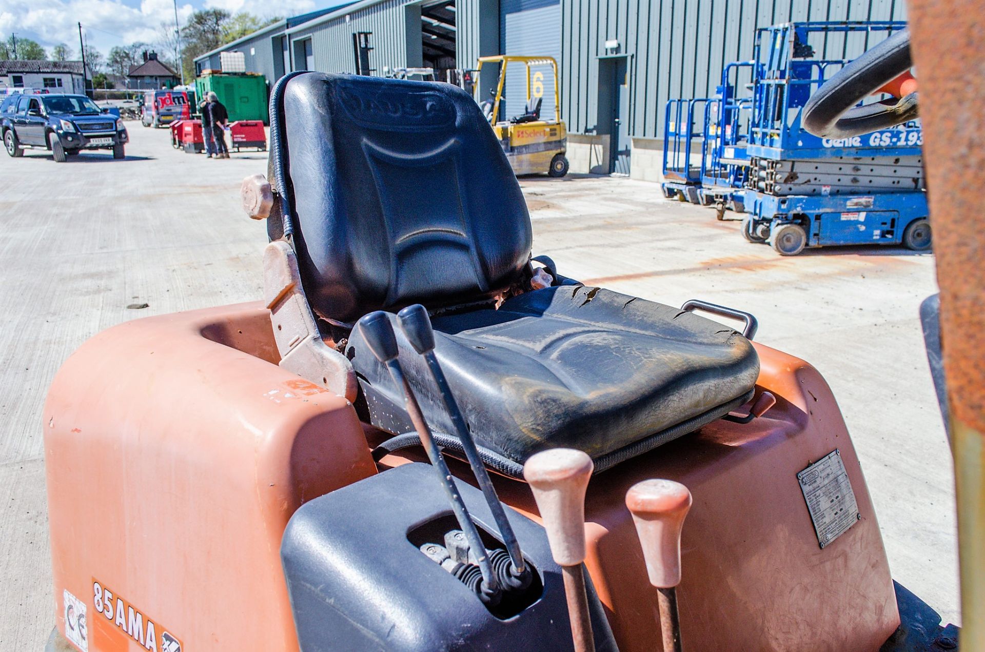 Ausa 85AMA 0.95 tonne hi tip dumper Year: 2004 S/N: 36583 Recorded Hours: 591 - Image 17 of 18