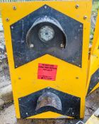 Rail warning board A583204
