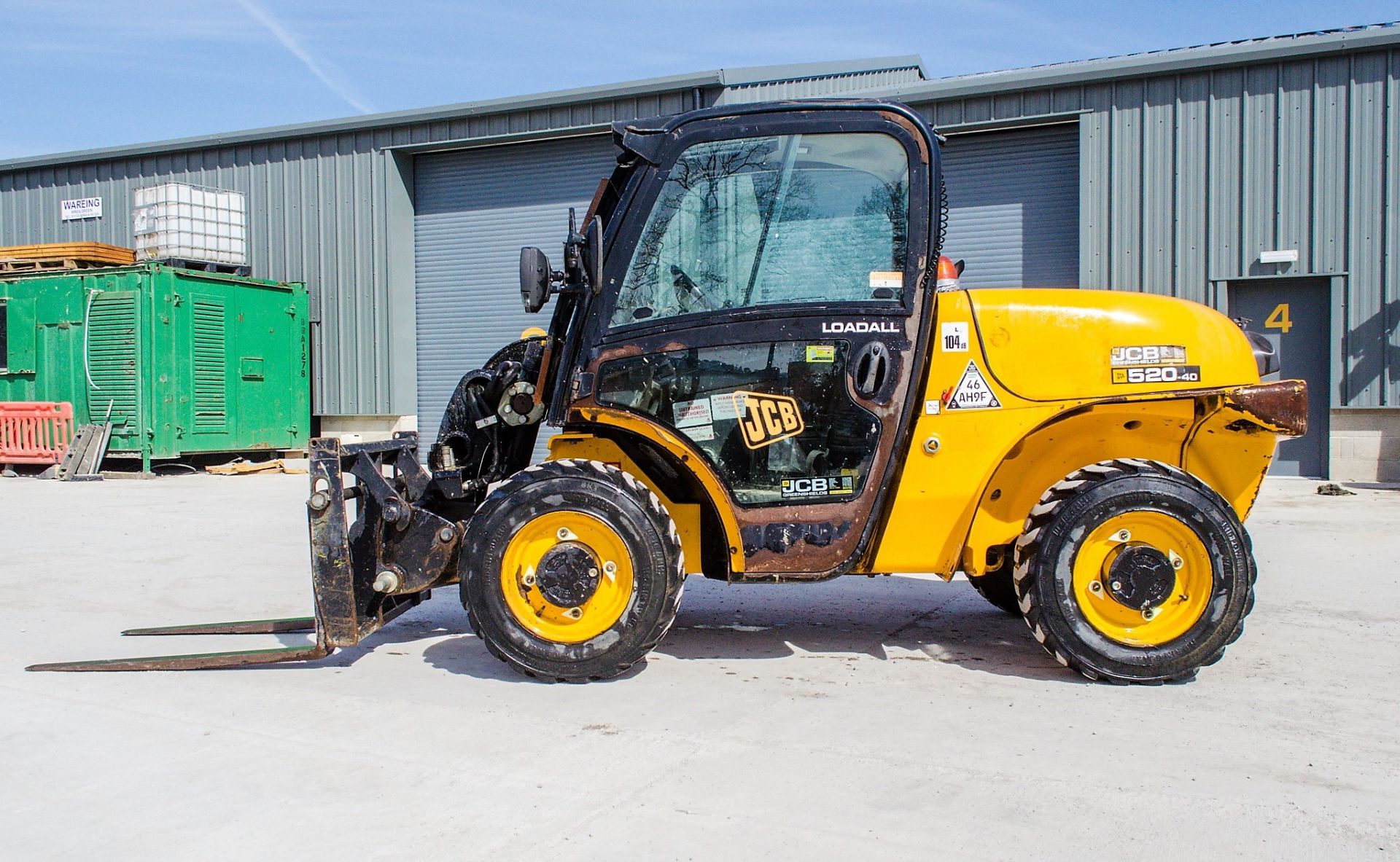 JCB 520-40 4 metre telescopic handler - Image 7 of 22