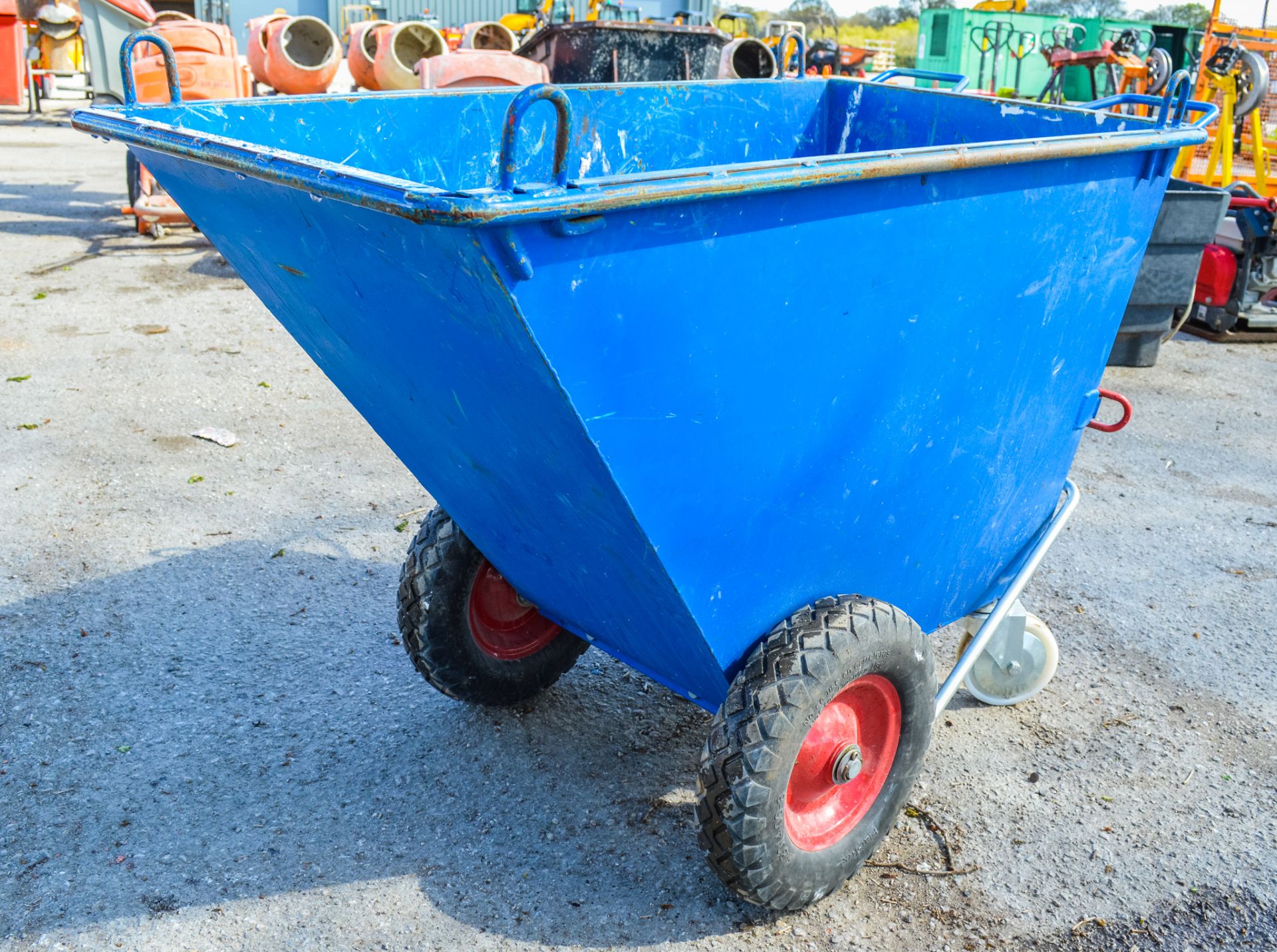 Steel rubble truck A823478