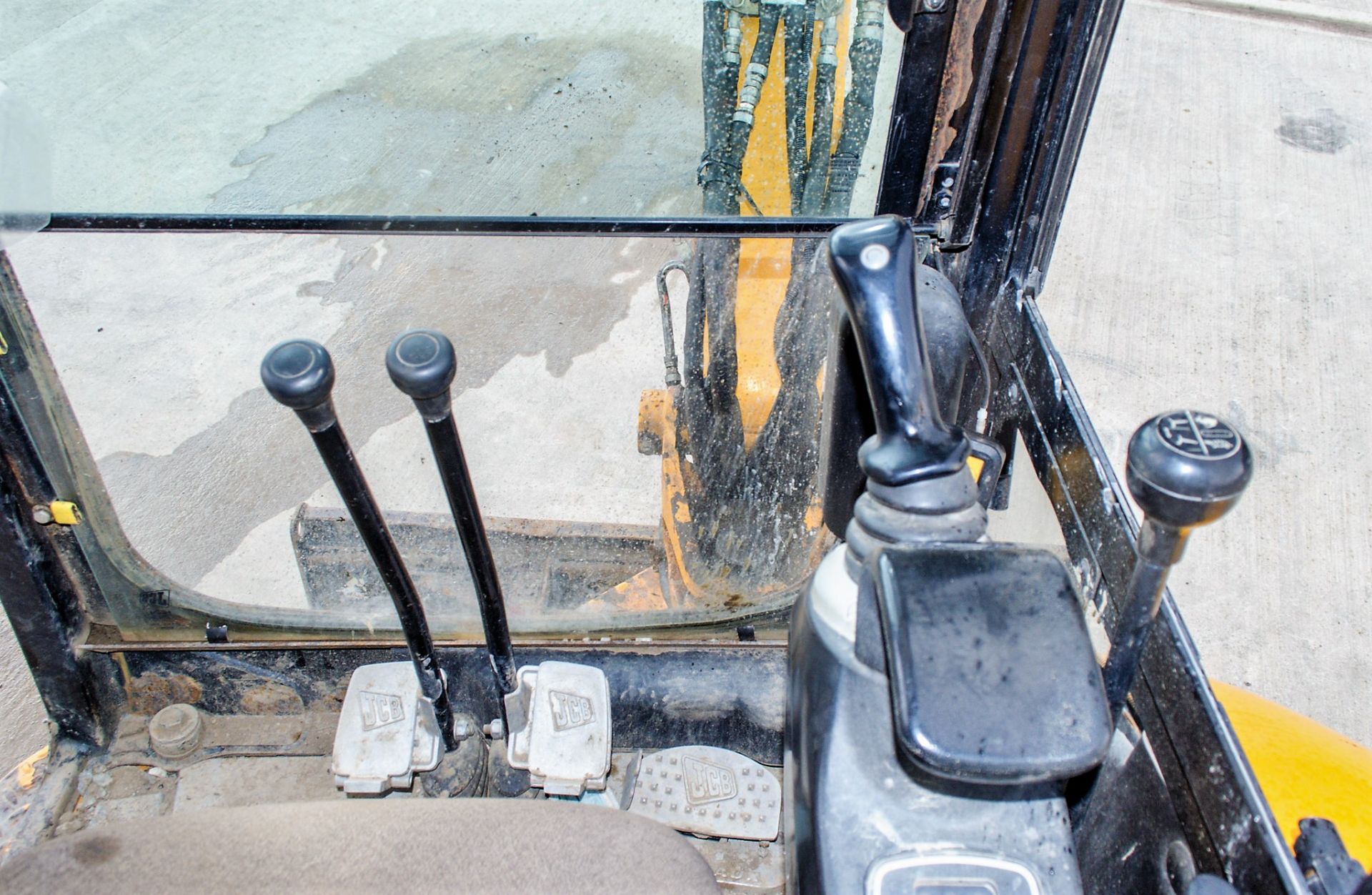 JCB 8025 ZTS 2.5 tonne rubber tracked mini excavator  Year: 2013 S/N: 2226198 Recorded Hours: 2648 - Image 16 of 17