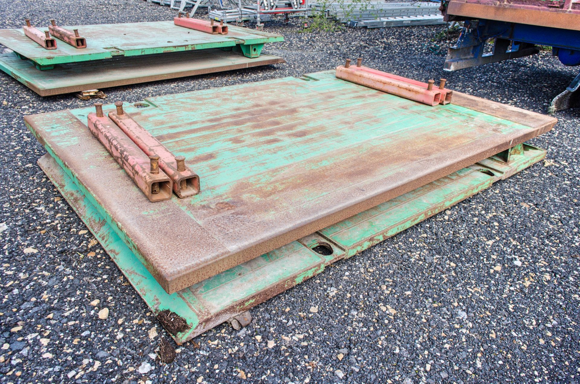 3 metre x 2 metre trench box c/w connectors as photographs