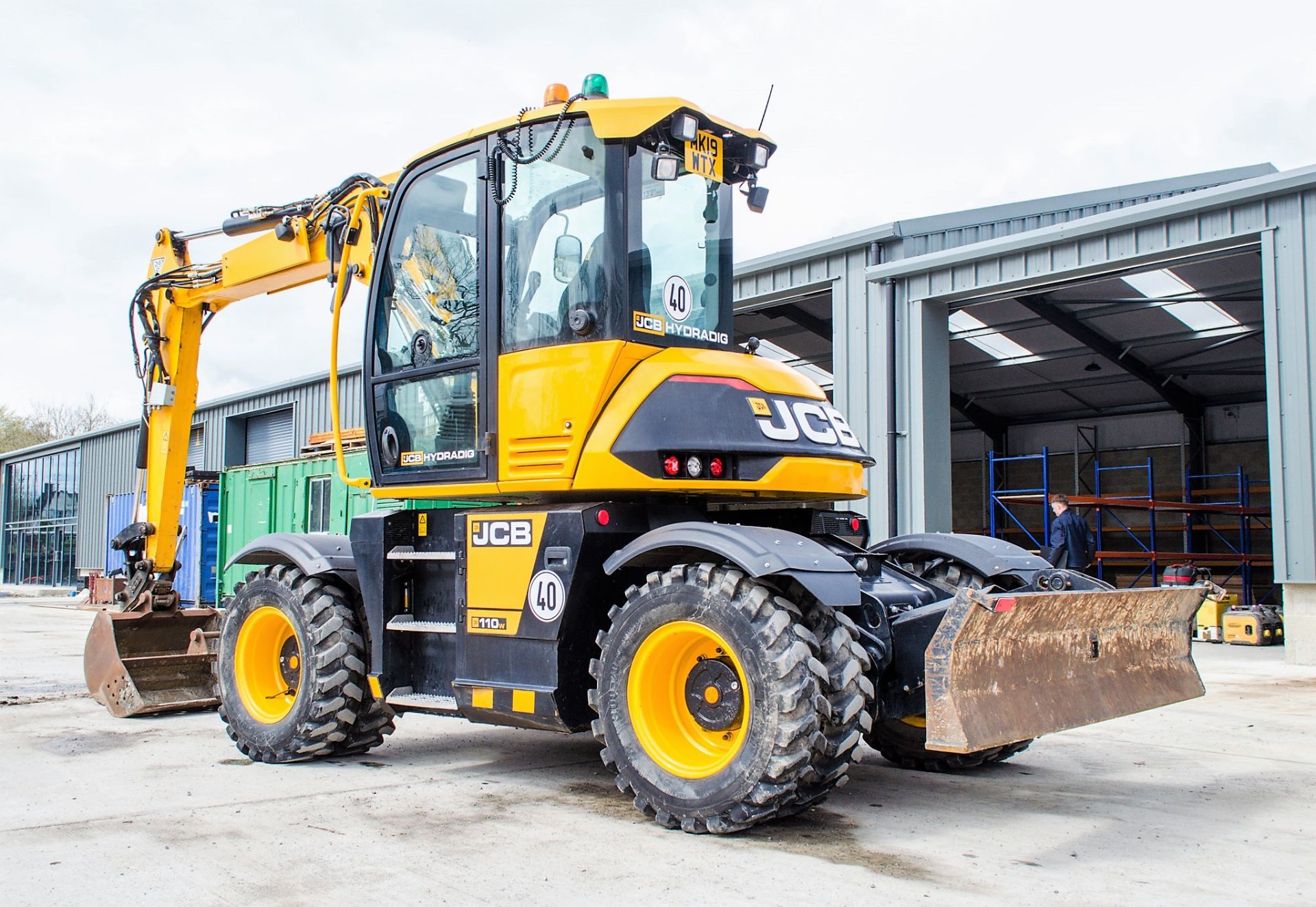 JCB 110W Ti 4F Hydradig 11 tonne wheeled excavator Year: 2019 S/N: 2496630 Recorded Hours: 926 - Image 3 of 26