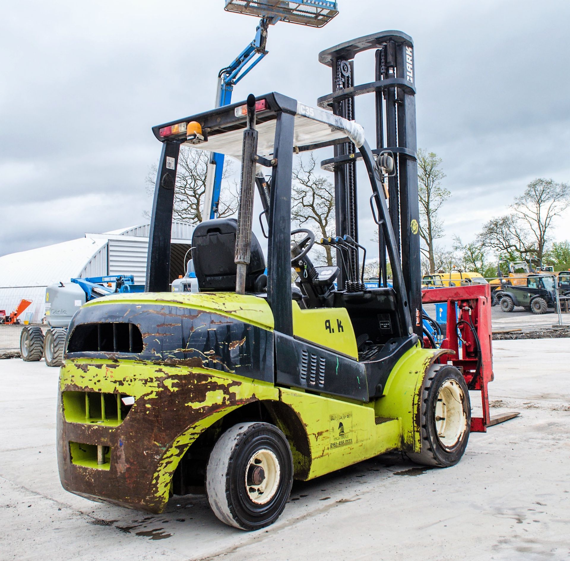 Clark C35D 3.5 tonne diesel fork lift truck Year: 2014 S/N: 542389 Recorded Hours: 2730 c/w - Image 3 of 18