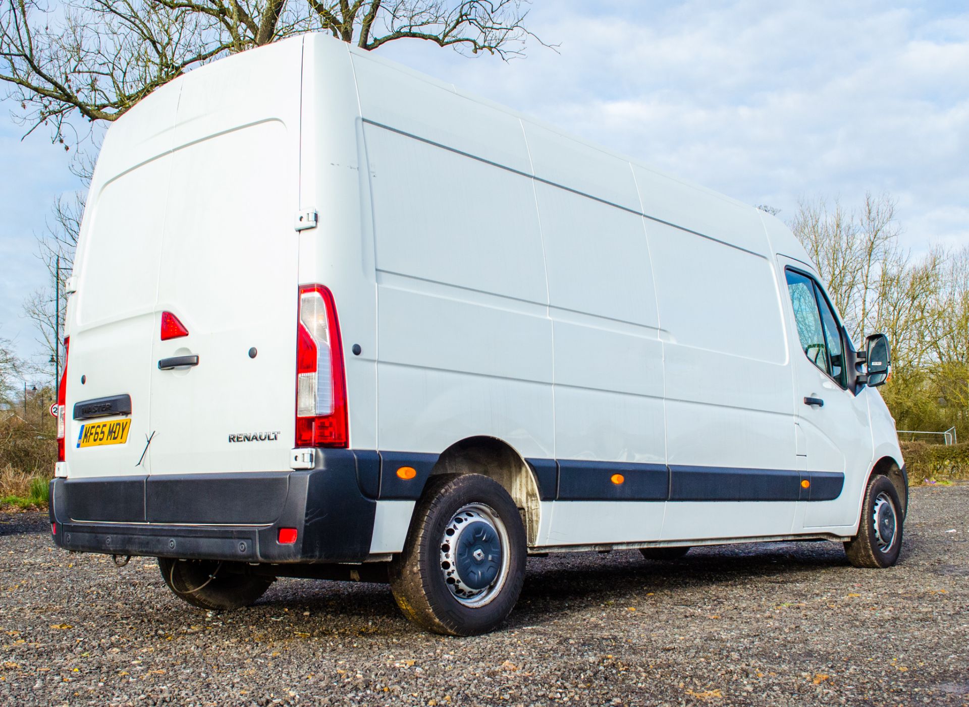 Renault Master Business DCI 135 LM35 diesel driven seat panel van Reg No: MF65 MDY Date of First - Image 3 of 20