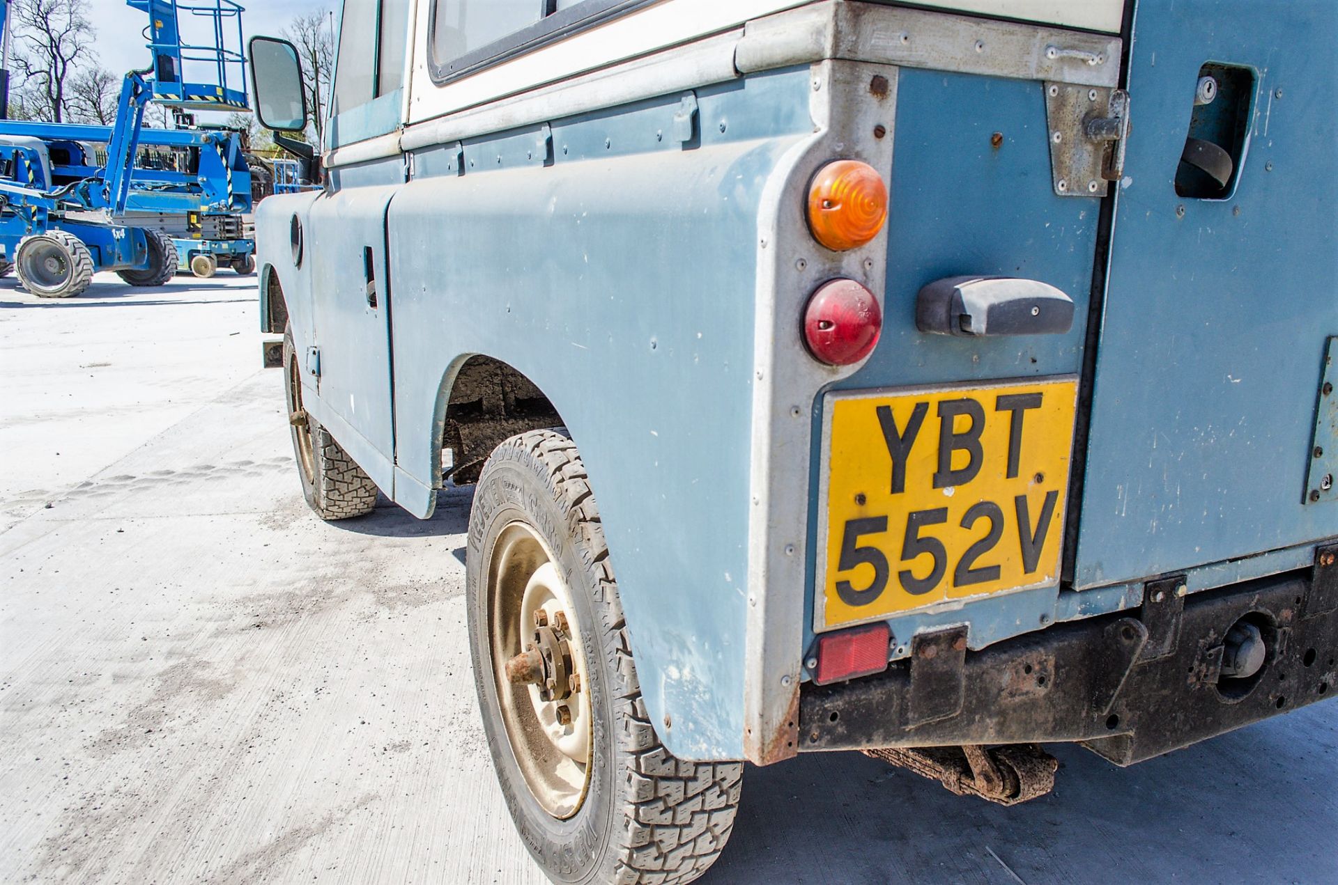 Land Rover 88 2286cc petrol 4wd utility vehicle Registration Number: YBT 552V Date of - Image 10 of 18