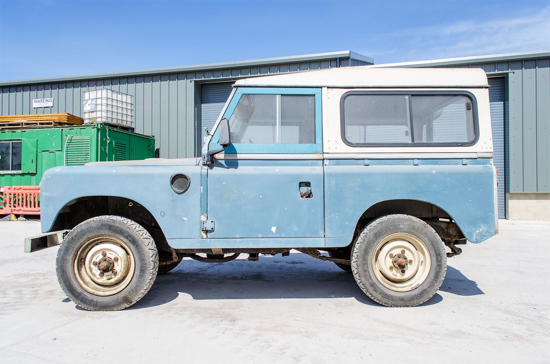 Land Rover 88 2286cc petrol 4wd utility vehicle Registration Number: YBT 552V Date of - Image 7 of 18