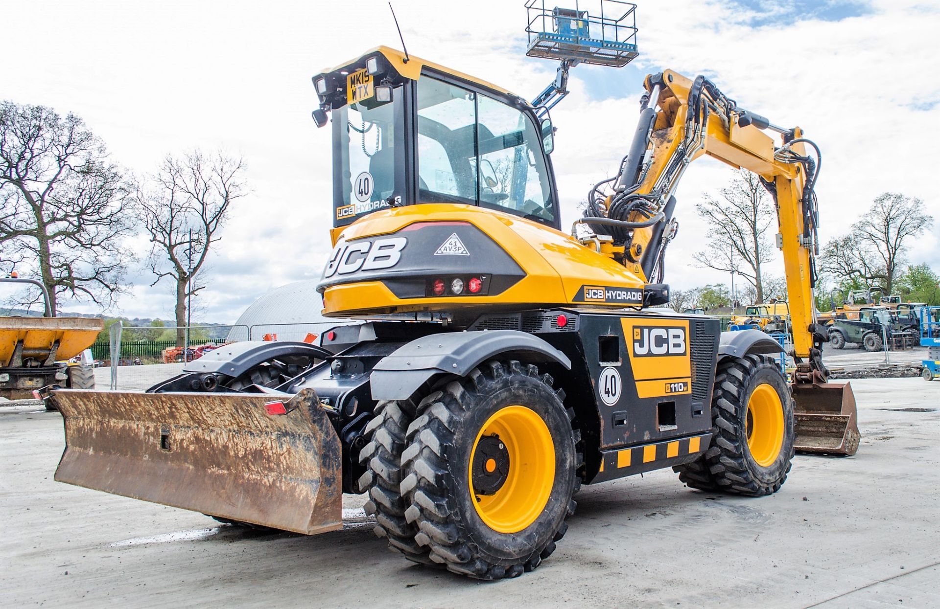 JCB 110W Ti 4F Hydradig 11 tonne wheeled excavator Year: 2019 S/N: 2496630 Recorded Hours: 926 - Image 4 of 26