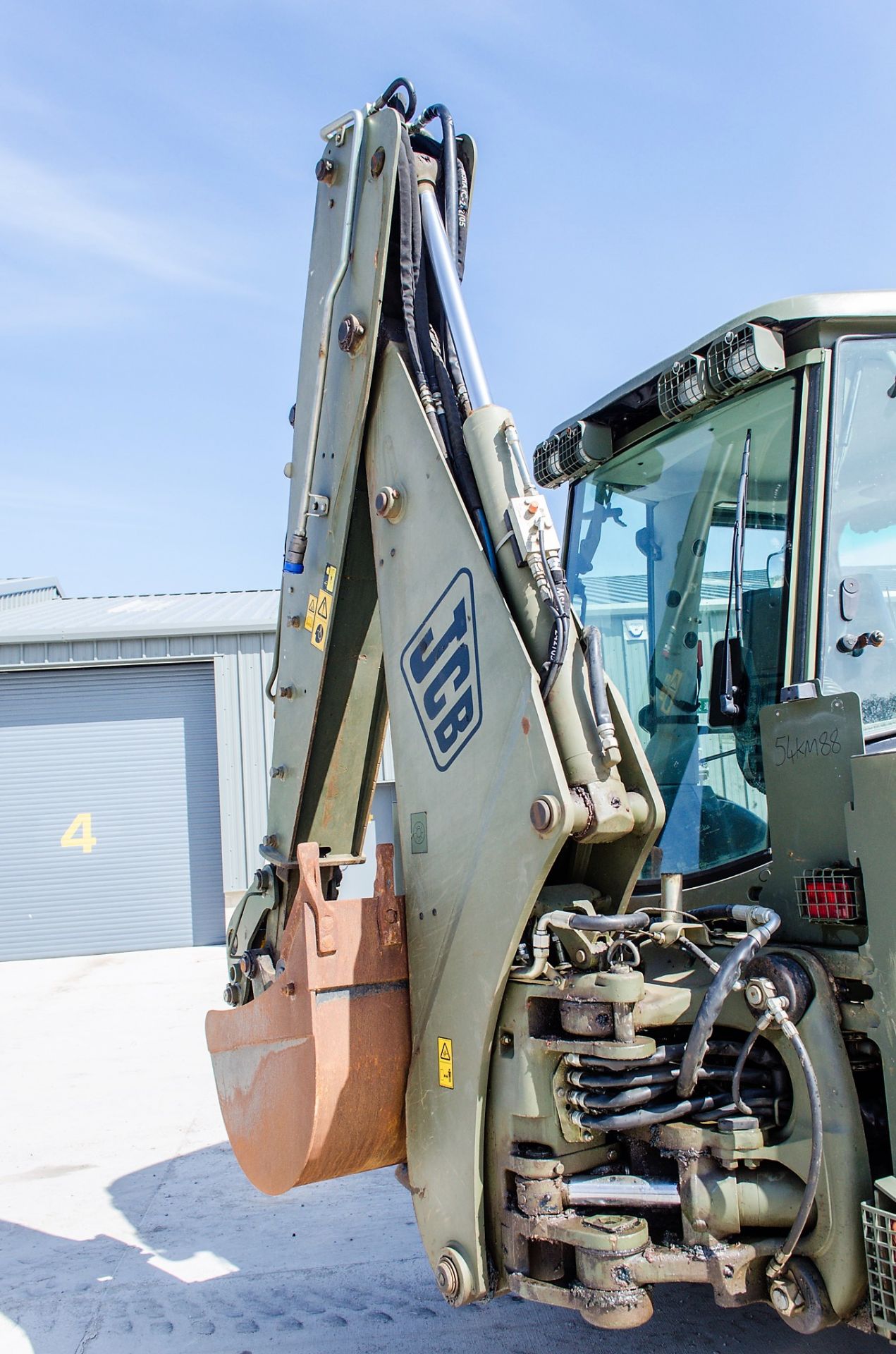 JCB 4CX Sitemaster backhoe loader Year: 2010 S/N: 2003206 Recorded Hours: 4362 c/w 4-in-1 loading - Image 13 of 24