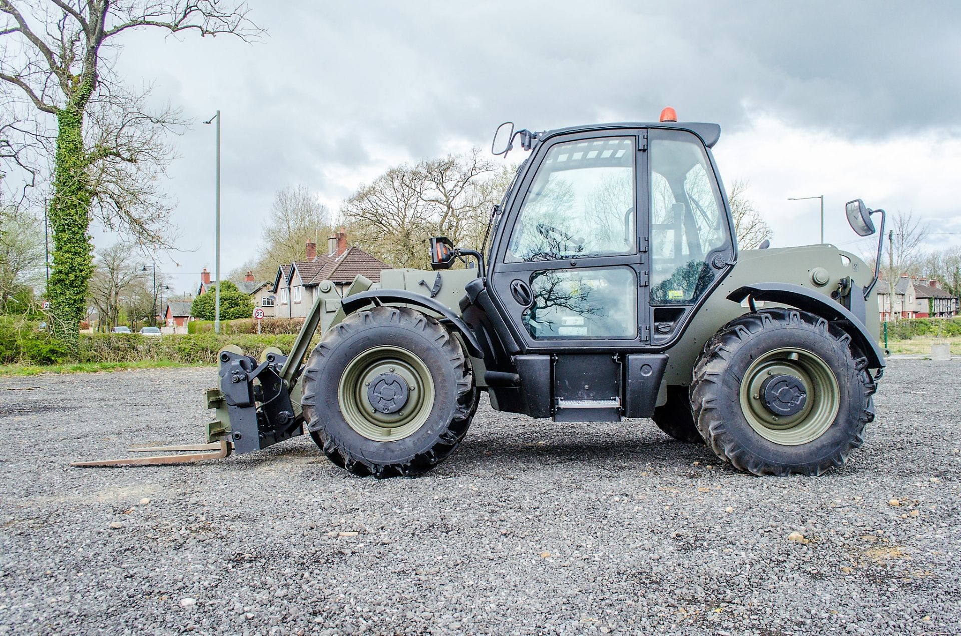 JCB 541-70 7 metre telescopic handler (EX MOD) Year: 2007 S/N: 71422236 Recorded Hours: 9.9 (Clock - Image 7 of 21