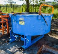 Fork mountable hydraulic pan mixer LH ** No VAT on hammer price but VAT will be charged on the
