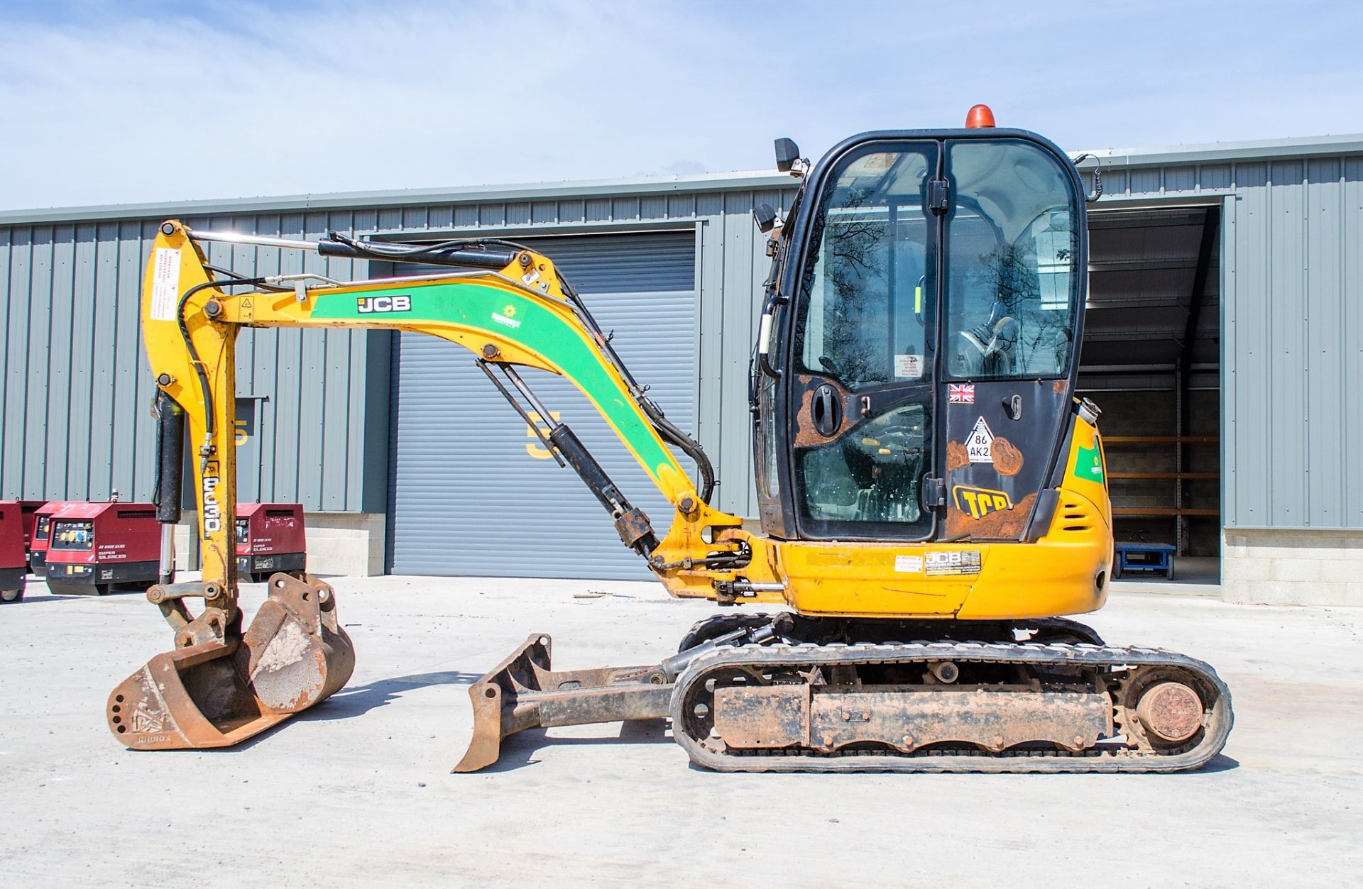 JCB 8030 ZTS 3 tonne rubber tracked mini excavator Year: 2014 S/N: 102116956 Recorded Hours: 2435 - Image 7 of 19