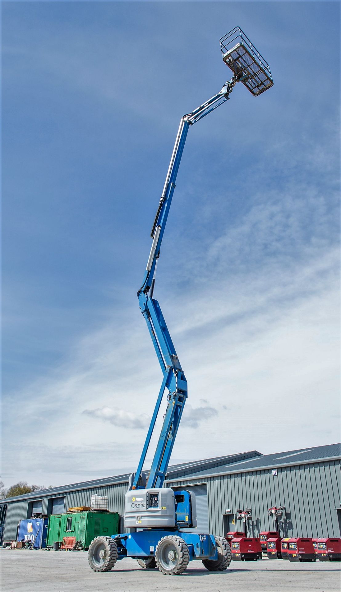 Genie Z60/34 diesel driven articulated boom access platform Year: 2014 S/N: 13399 Recorded Hours: - Image 9 of 16