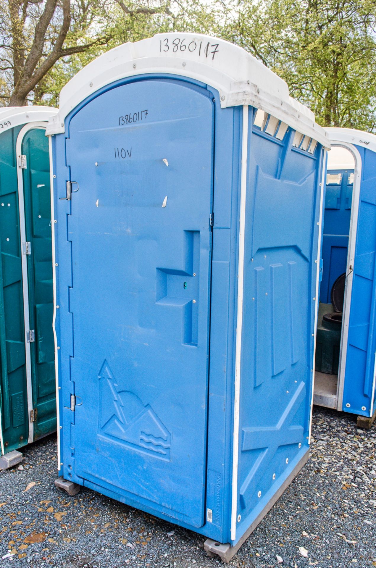 Plastic portable toilet