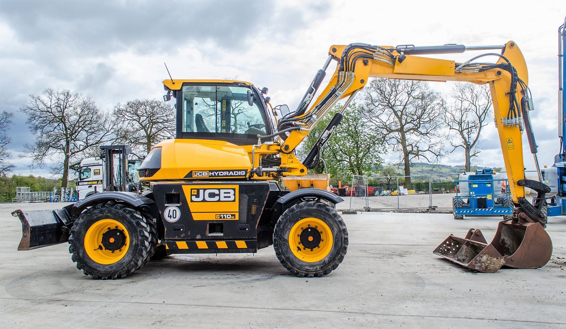 JCB 110W Ti 4F Hydradig 11 tonne wheeled excavator Year: 2019 S/N: 2496630 Recorded Hours: 926 - Image 8 of 26