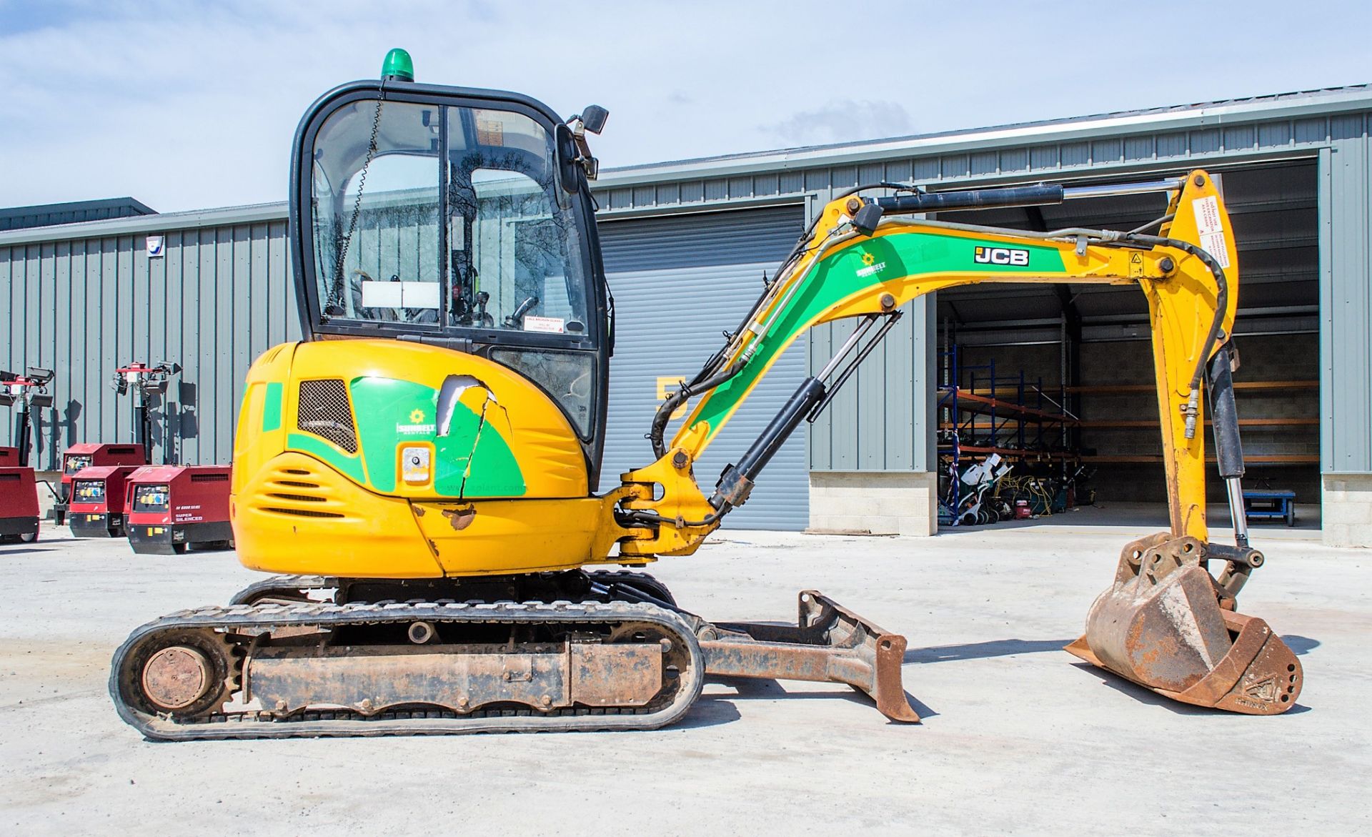 JCB 8030 ZTS 3 tonne rubber tracked mini excavator Year: 2014 S/N: 102116956 Recorded Hours: 2435 - Image 8 of 19