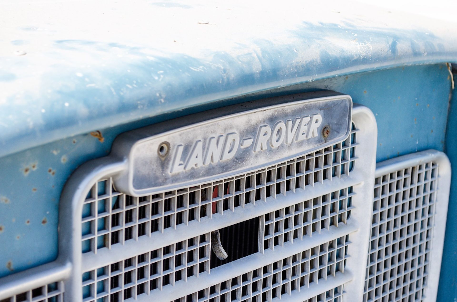 Land Rover 88 2286cc petrol 4wd utility vehicle Registration Number: YBT 552V Date of - Image 13 of 18