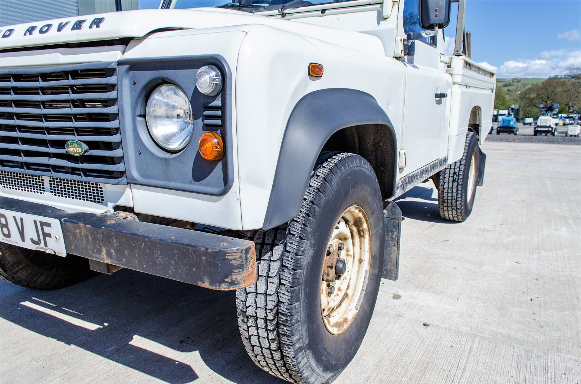 Landrover Defender 110 2.4 diesel hi capacity 4wd pick up - Image 9 of 20