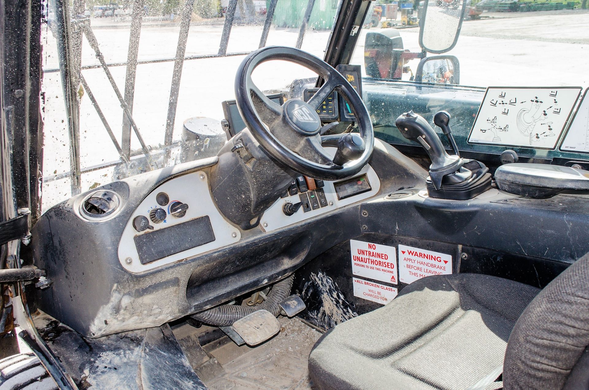 JCB 520-40 4 metre telescopic handler - Image 18 of 22