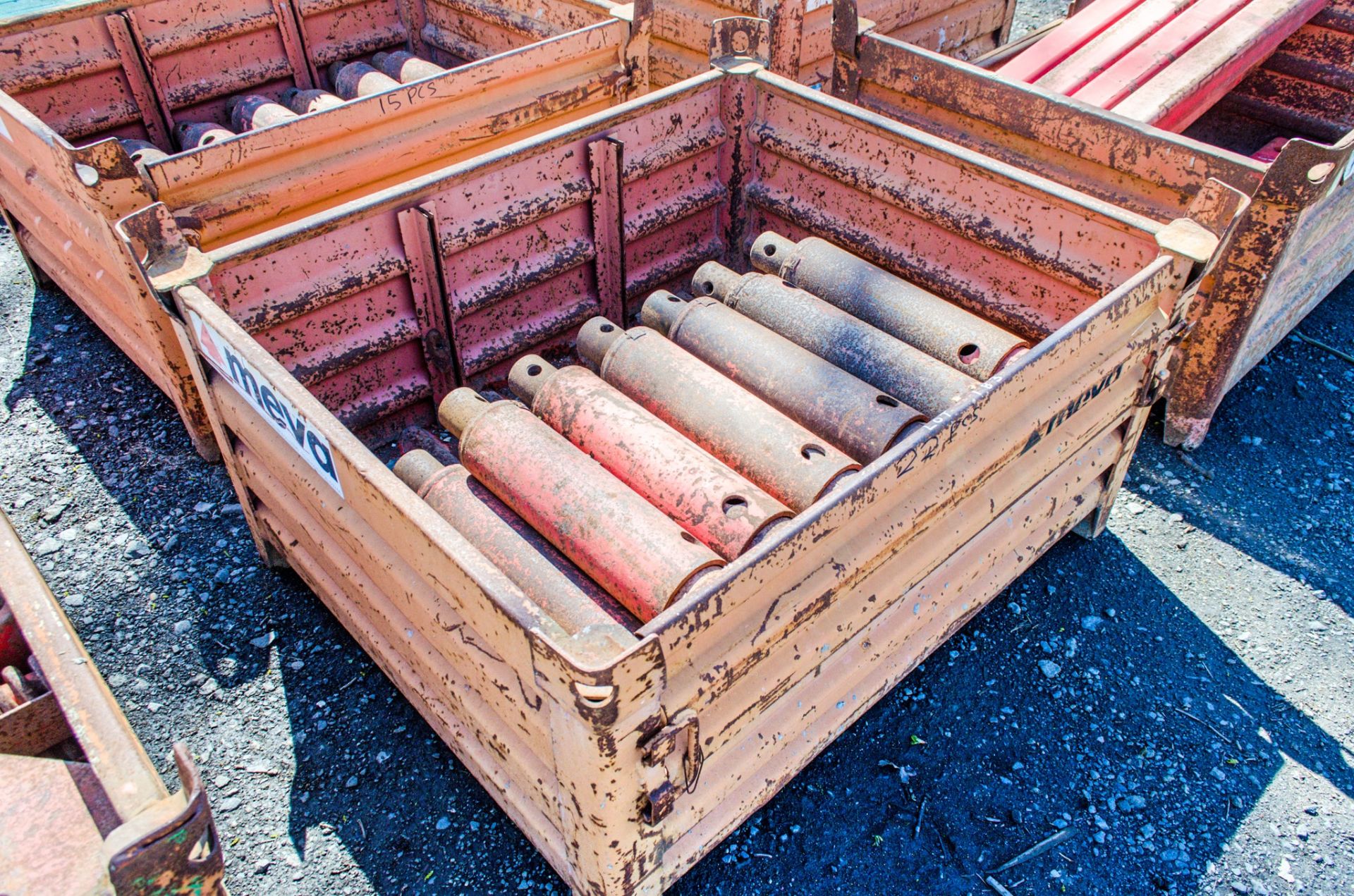 Stillage of trench box connectors