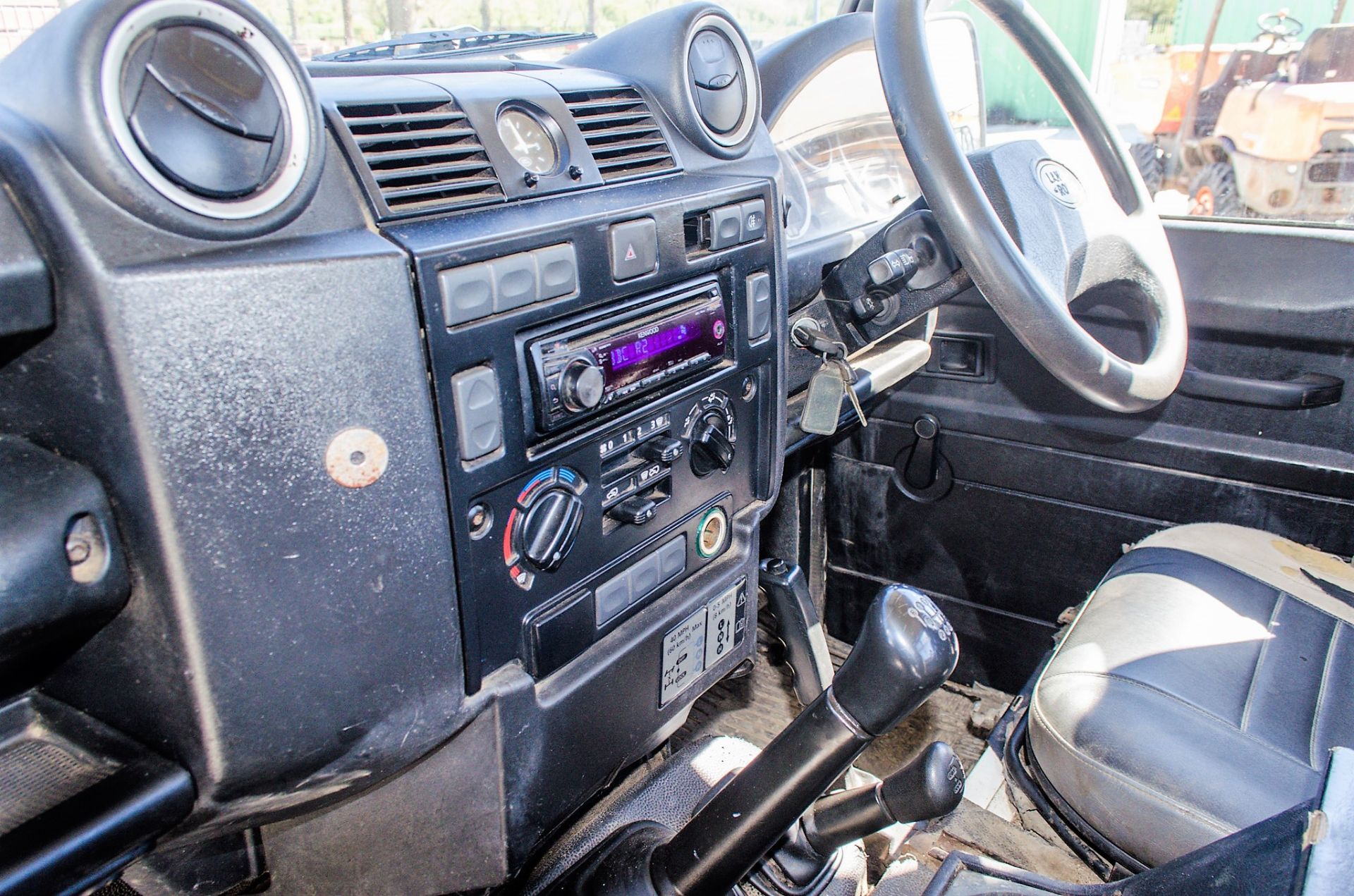 Landrover Defender 110 2.4 diesel hi capacity 4wd pick up - Image 16 of 20