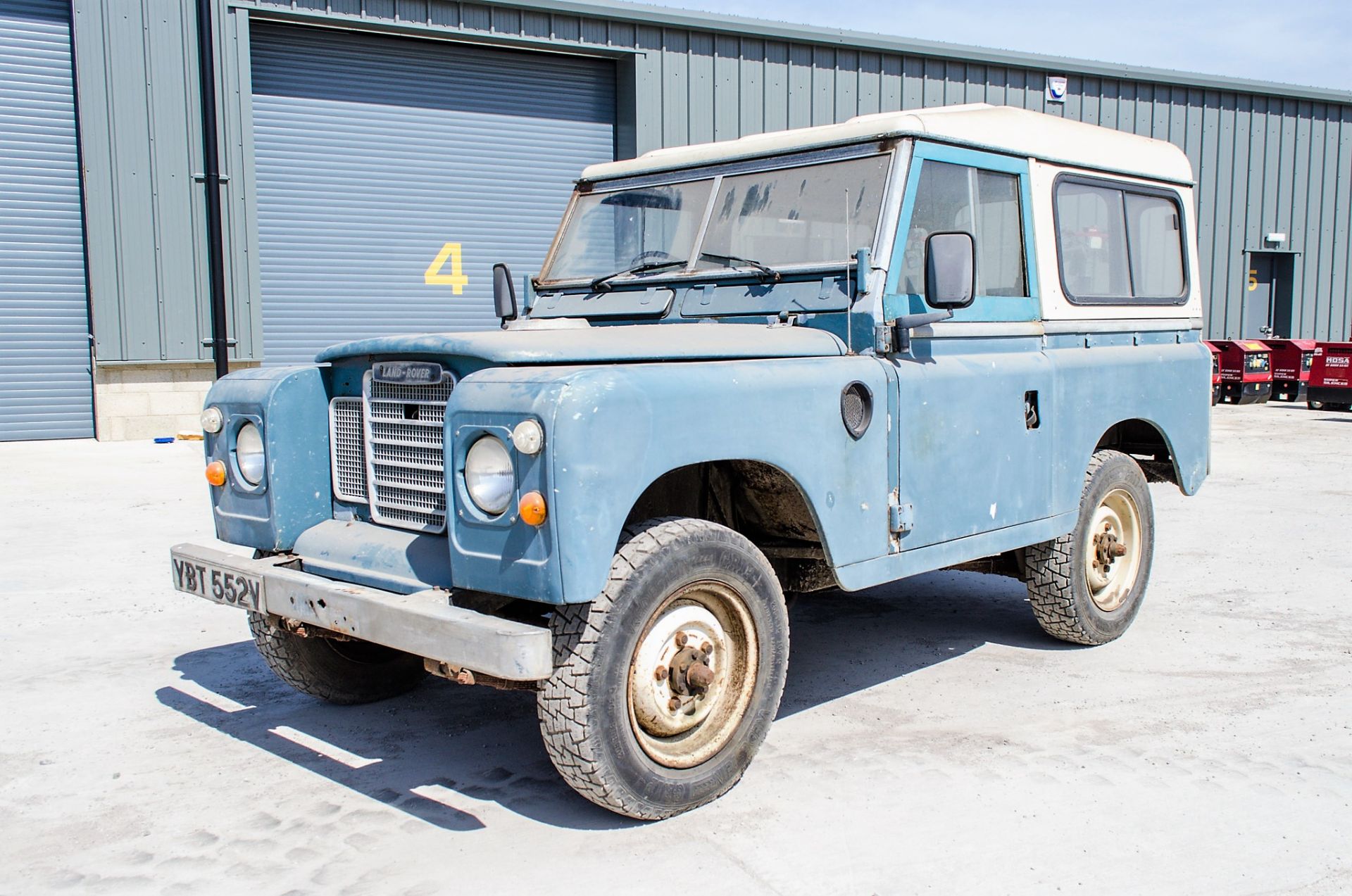 Land Rover 88 2286cc petrol 4wd utility vehicle Registration Number: YBT 552V Date of