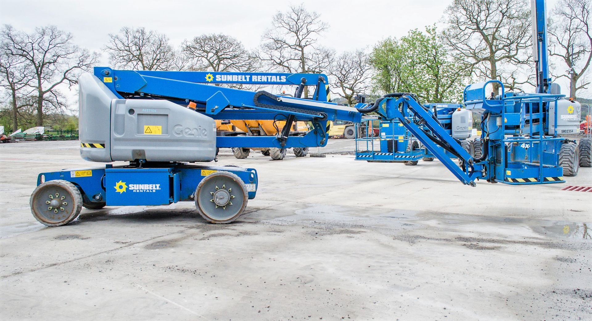 Genie Z40/23N RJ battery electric articulated boom access platform Year: 2014 S/N: Z40N14-2561 - Image 8 of 13