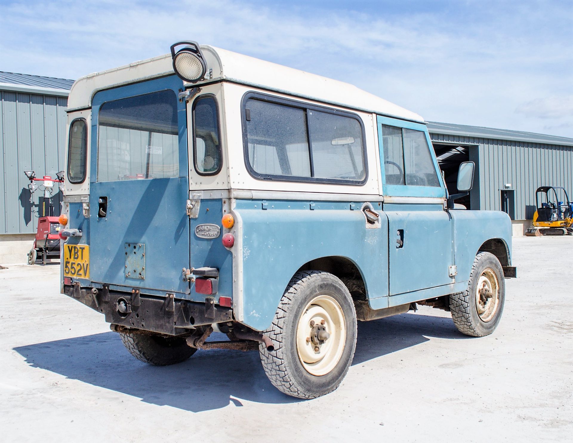 Land Rover 88 2286cc petrol 4wd utility vehicle Registration Number: YBT 552V Date of - Image 4 of 18