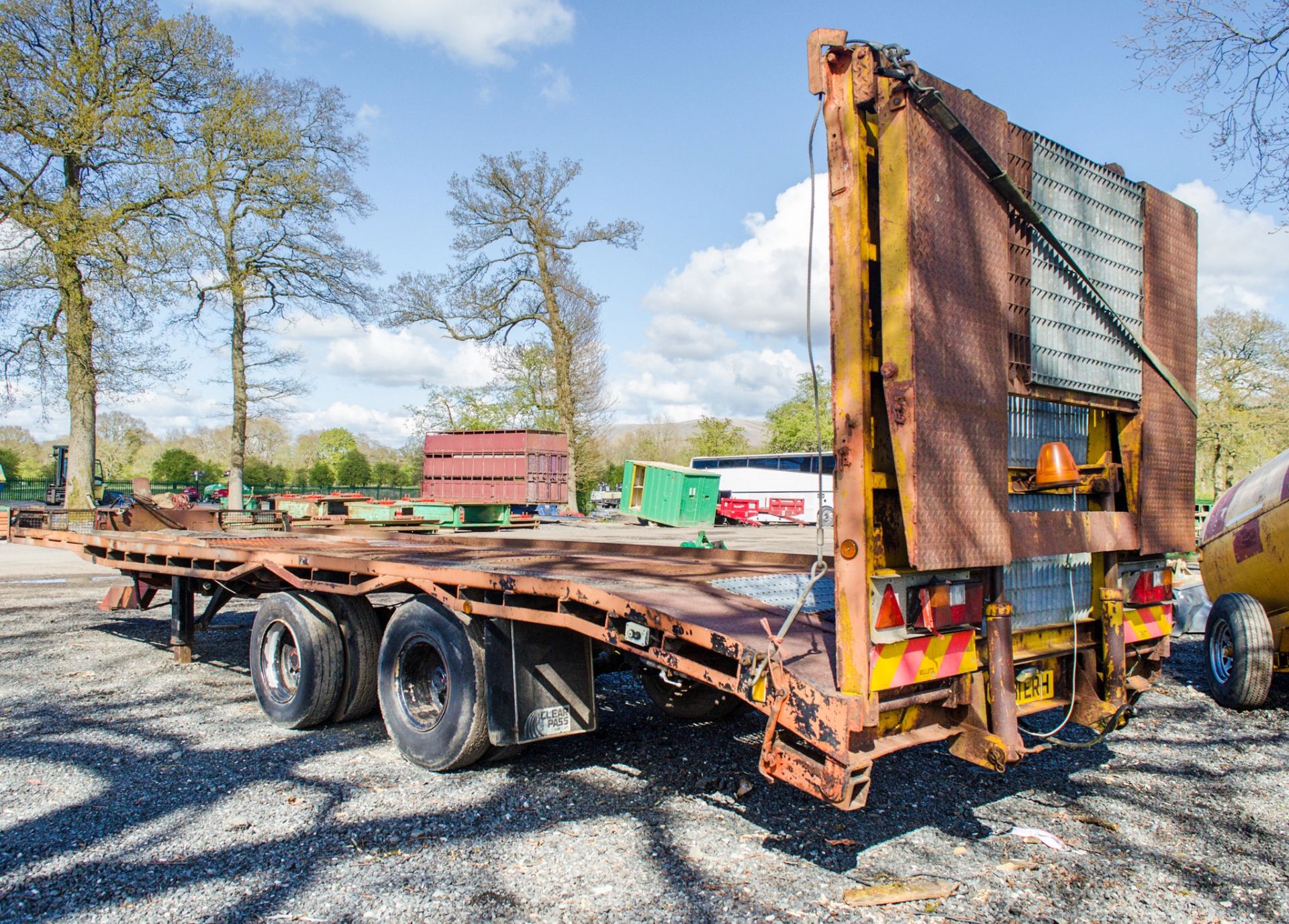 21ft x 8ft low loader trailer c/w hydraulic ramps TC - Image 4 of 8