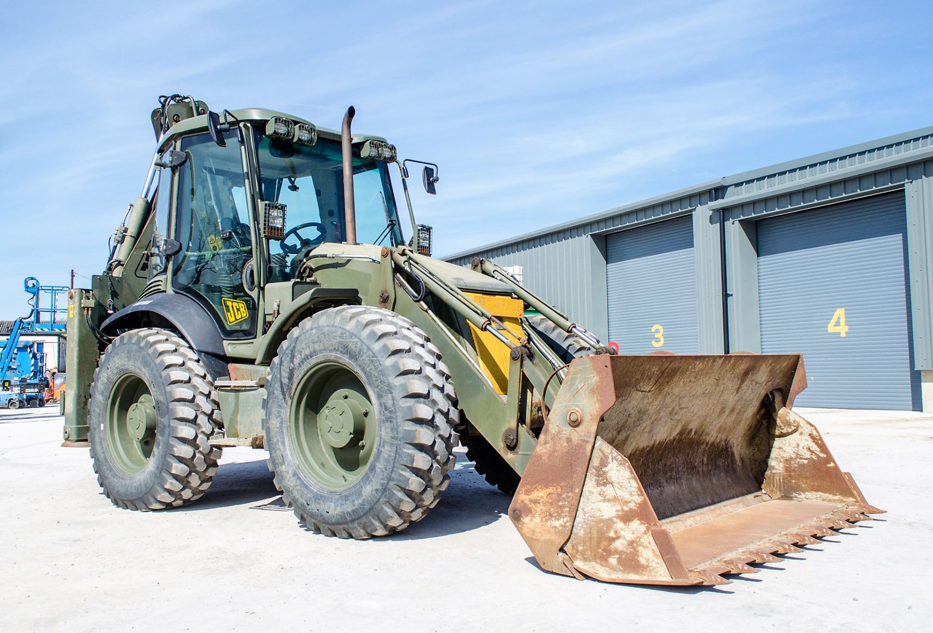 JCB 4CX Sitemaster backhoe loader Year: 2010 S/N: 2003206 Recorded Hours: 4362 c/w 4-in-1 loading - Image 2 of 24