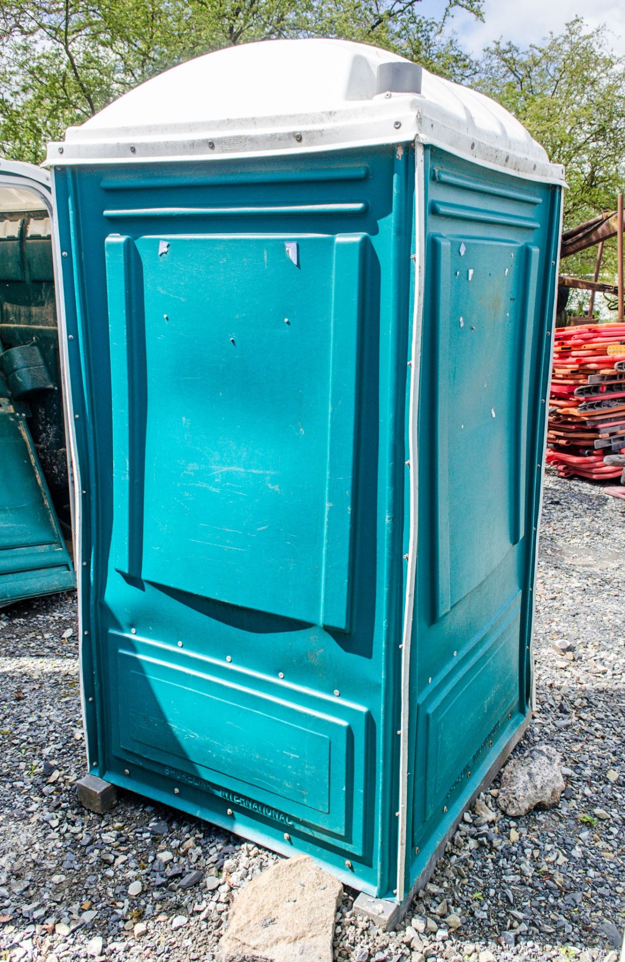 Plastic portable toilet - Image 2 of 3