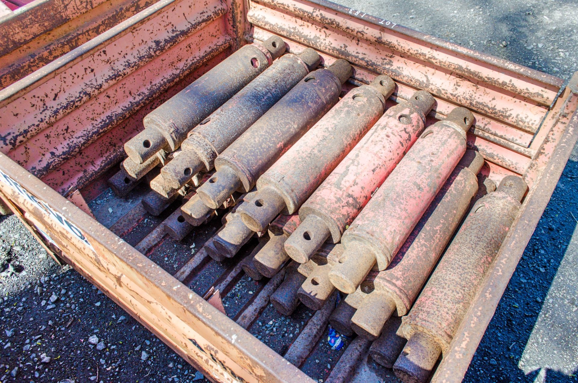 Stillage of trench box connectors - Image 2 of 2