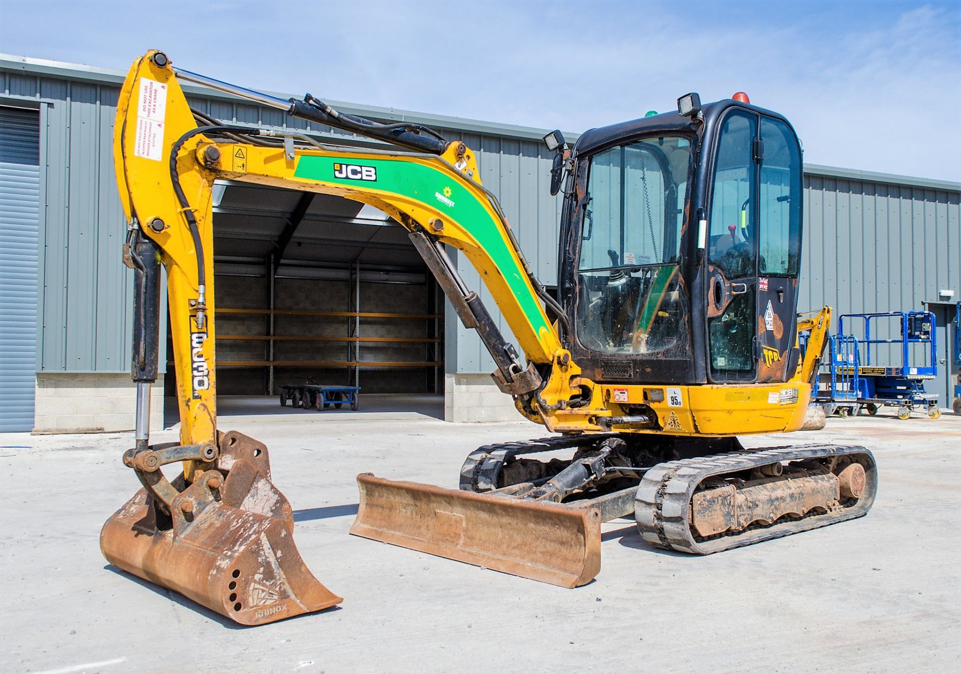 JCB 8030 ZTS 3 tonne rubber tracked mini excavator Year: 2014 S/N: 102116956 Recorded Hours: 2435