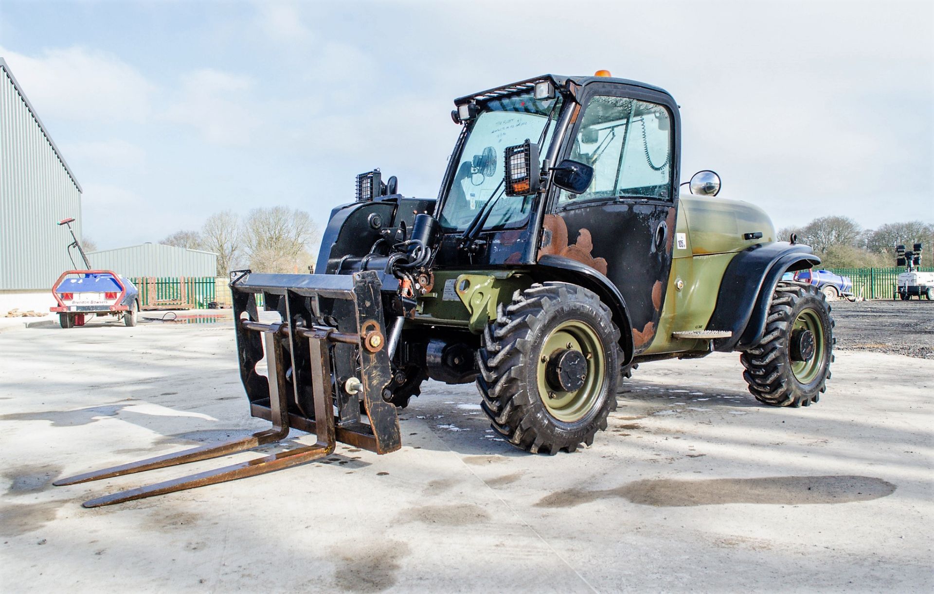 JCB 524-50 5 metre telescopic handler (EX MOD) Year: 2008 S/N: 1417630 Recorded Hours: 1332