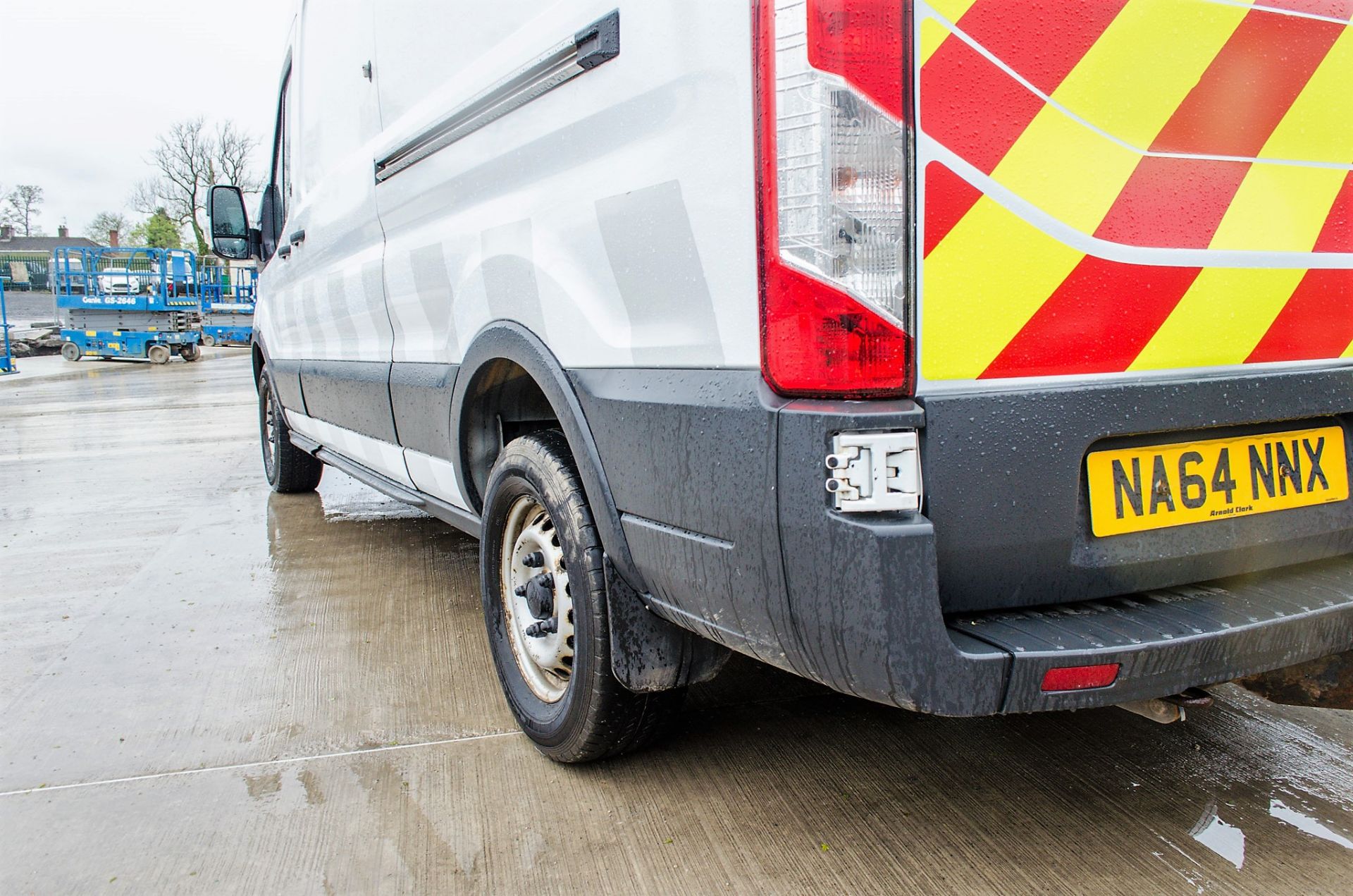 Ford Transit 350 panel van Registration Number: NA64 NNX Date of Registration: 27/10/2014 MOT - Image 12 of 18