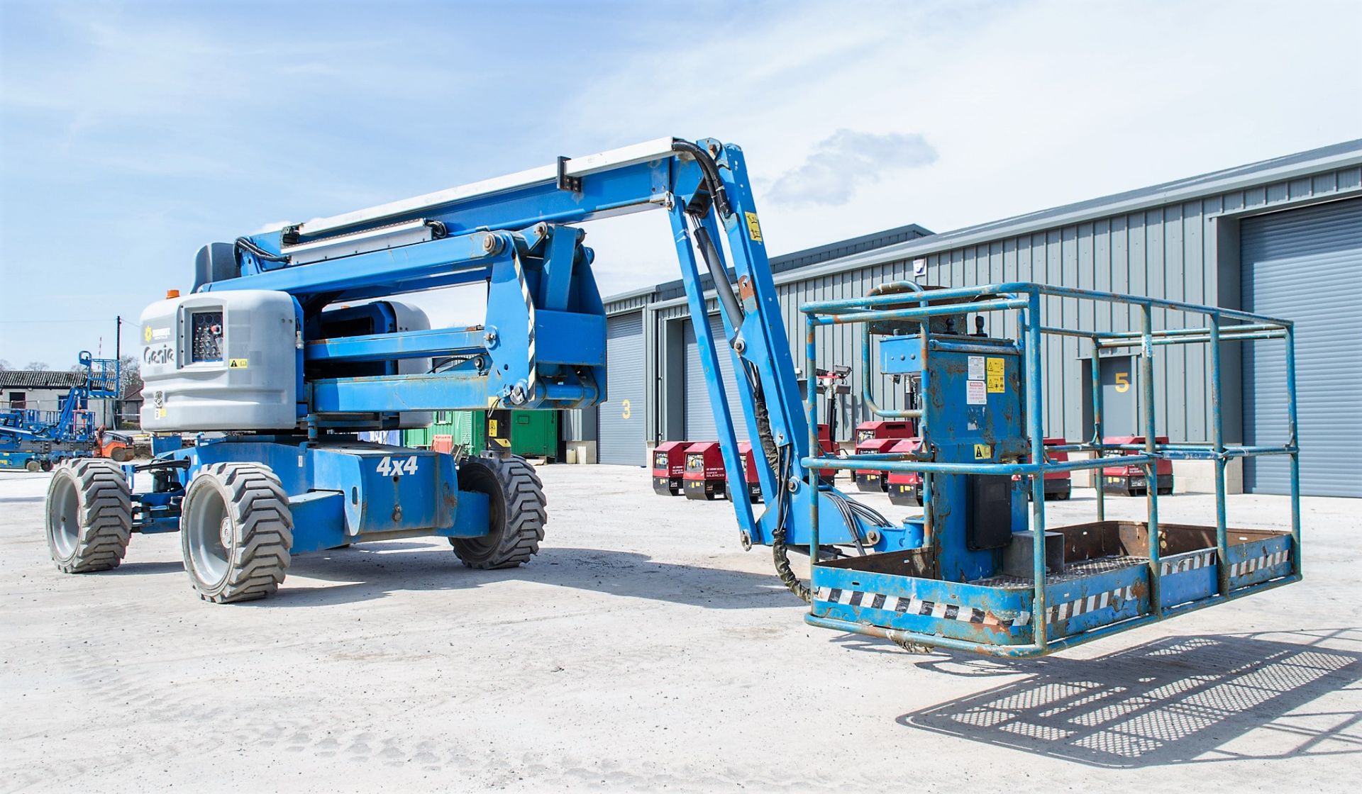 Genie Z60/34 diesel driven articulated boom access platform Year: 2014 S/N: 13399 Recorded Hours: - Image 2 of 16