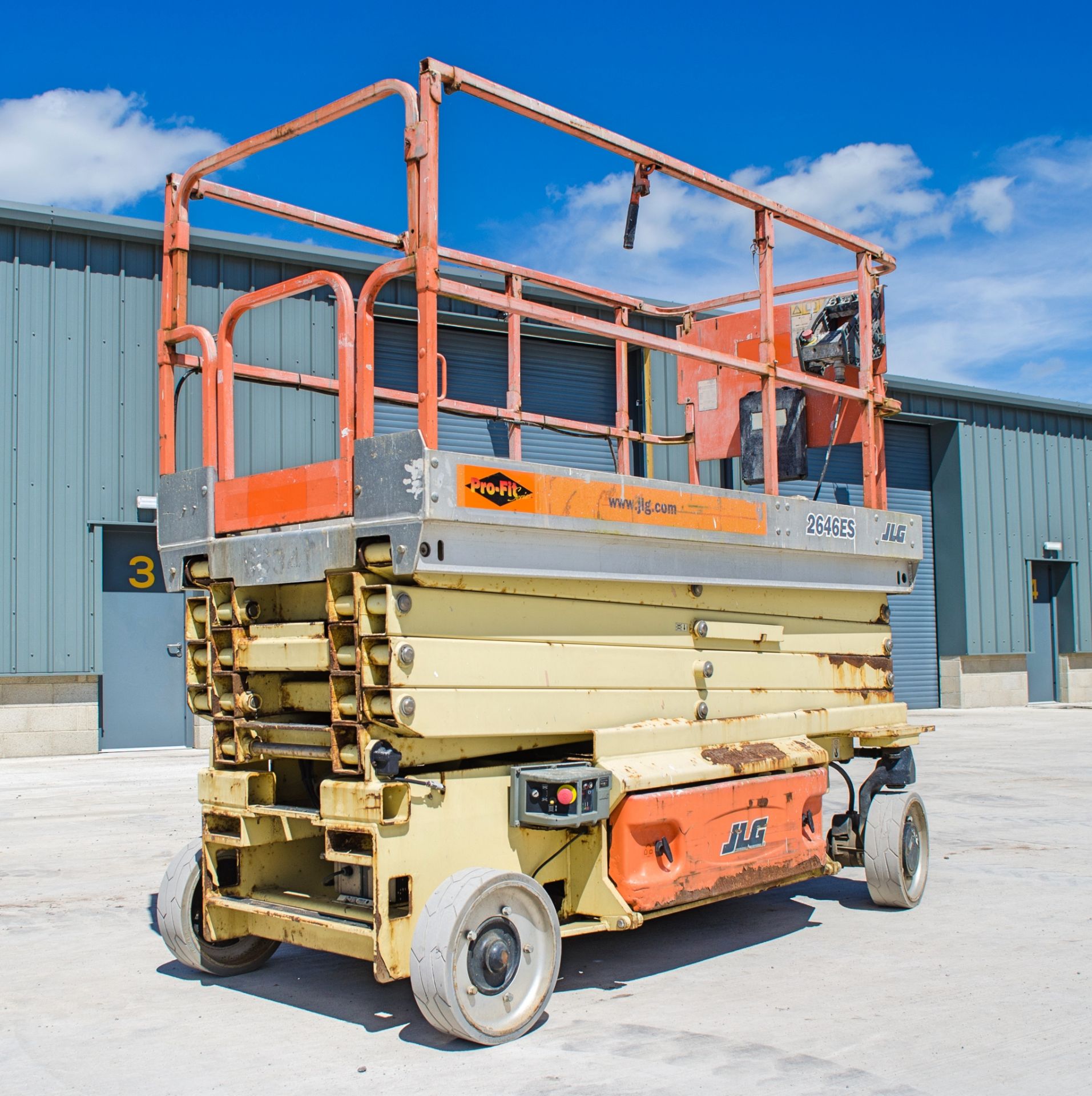 JLG 2646 ES battery electric scissor lift Year: 2007 S/N: 13179 Recorded Hours: 224 SHC