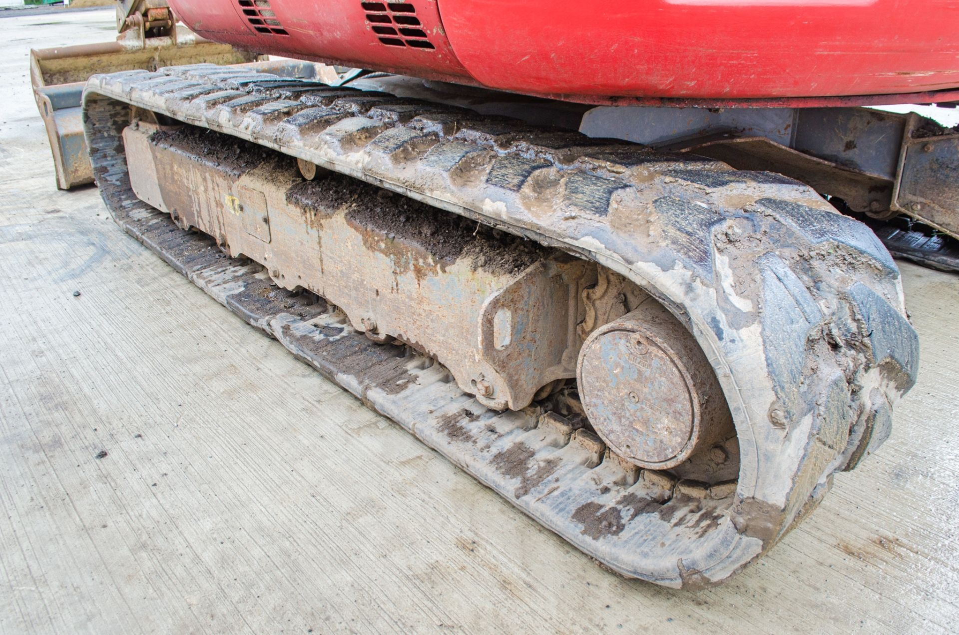 Takeuchi TB260 6 tonne rubber tracked excavator Year: 2014 S/N: 126000397 Recorded Hours: 3886 - Image 14 of 15