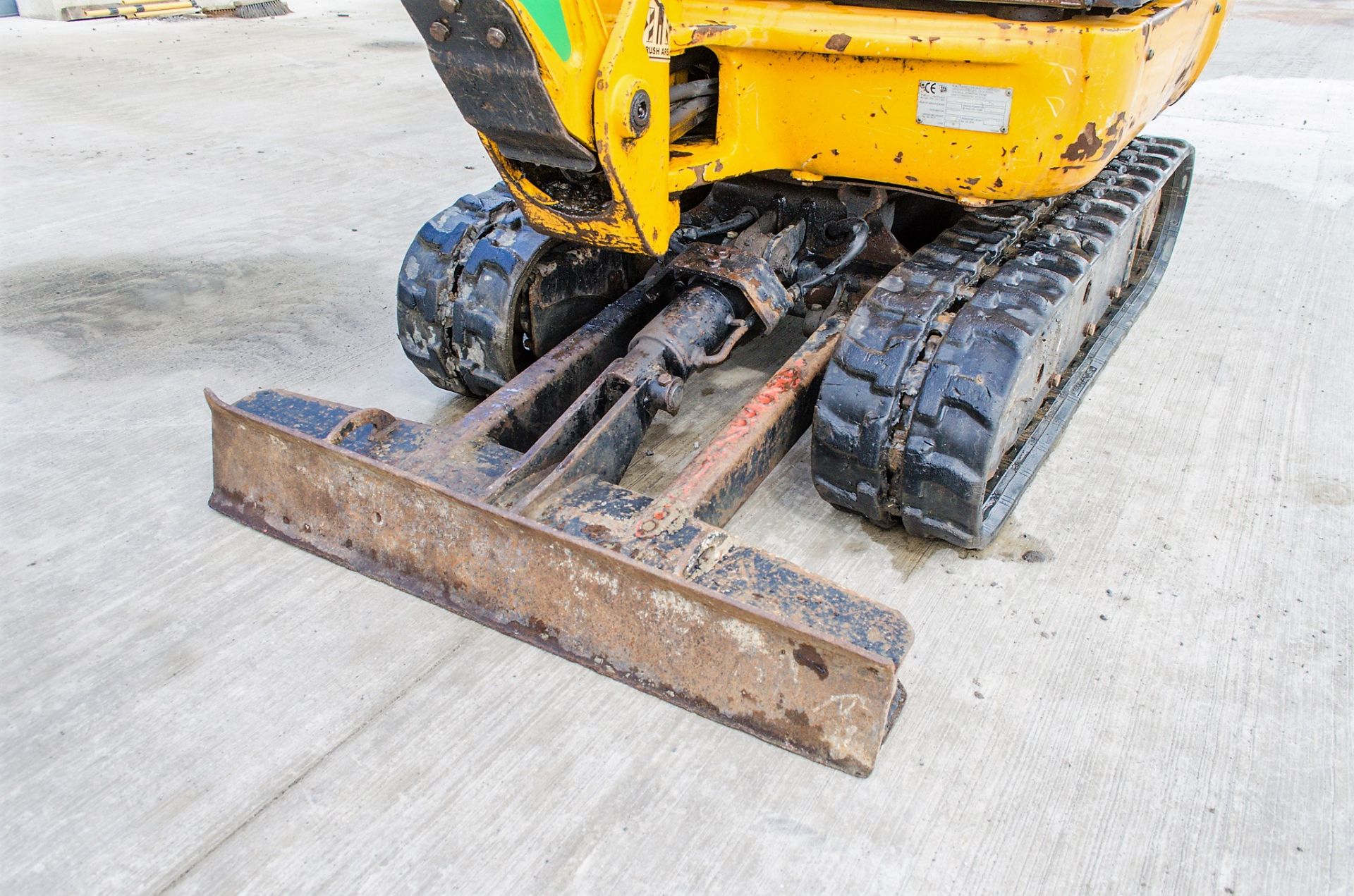 JCB 8016 CTS 1.6 tonne rubber tracked mini excavator Year: 2014 S/N: 2071643 Recorded Hours:1575 - Image 10 of 17