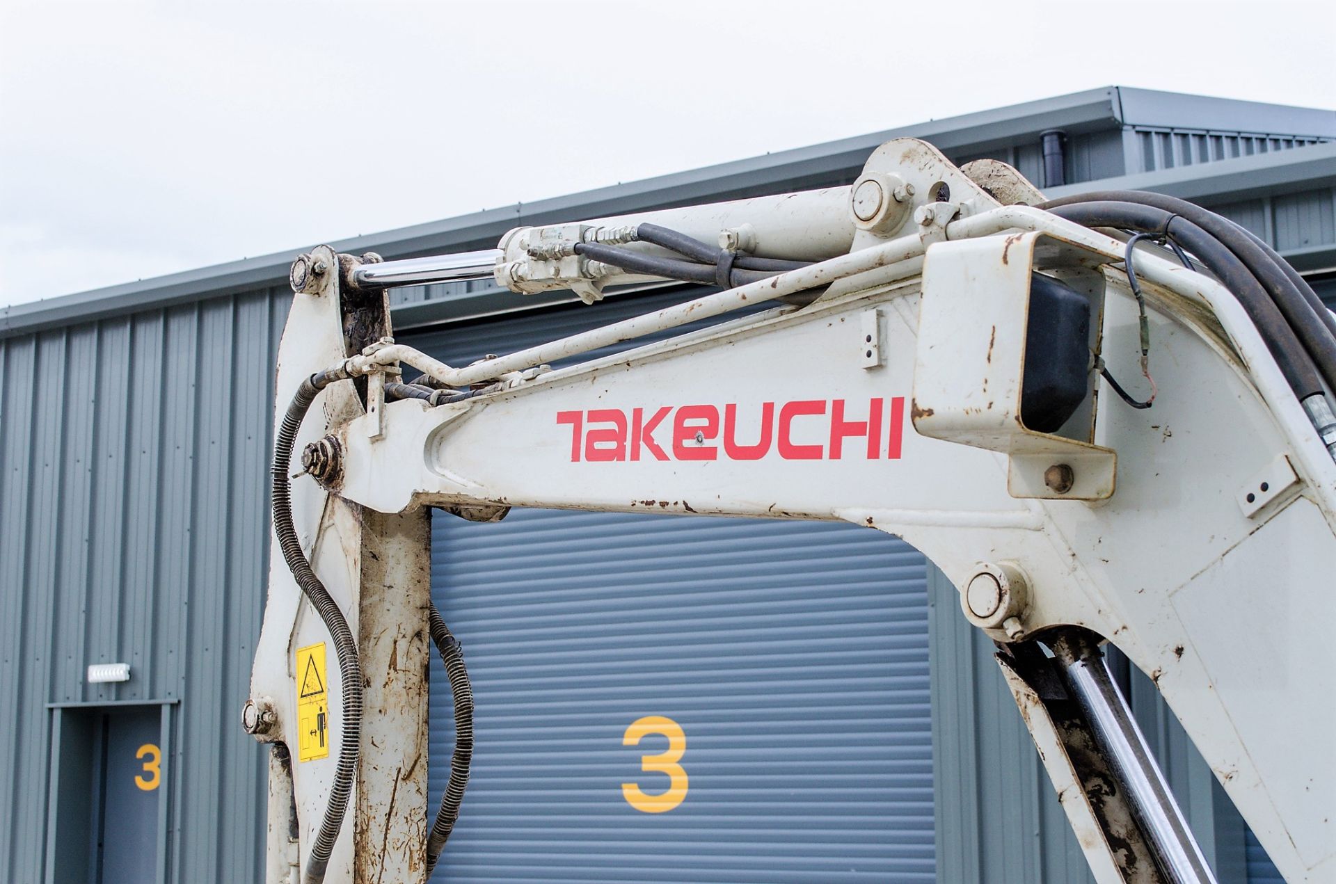Takeuchi TB228 2.8 tonne rubber tracked mini excavator Year: 2015 S/N: 122804265 Recorded Hours: - Image 15 of 22
