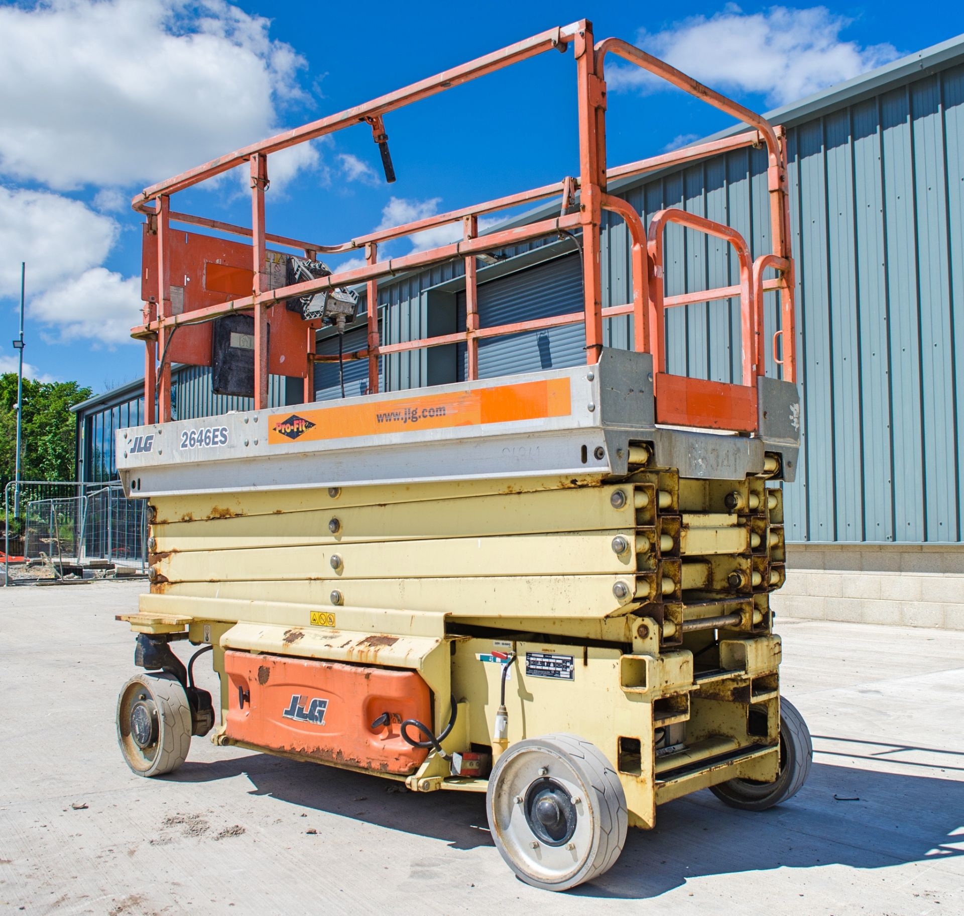 JLG 2646 ES battery electric scissor lift Year: 2007 S/N: 13179 Recorded Hours: 224 SHC - Image 4 of 8