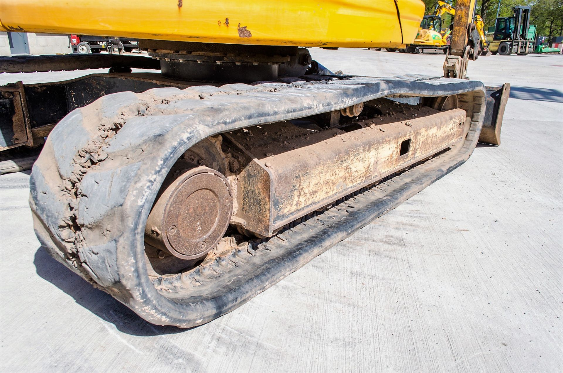 JCB 8085 Eco 8 tonne rubber tracked excavator Year: 2013 S/N: 1073098 Recorded Hours: 3492 blade, - Image 10 of 19