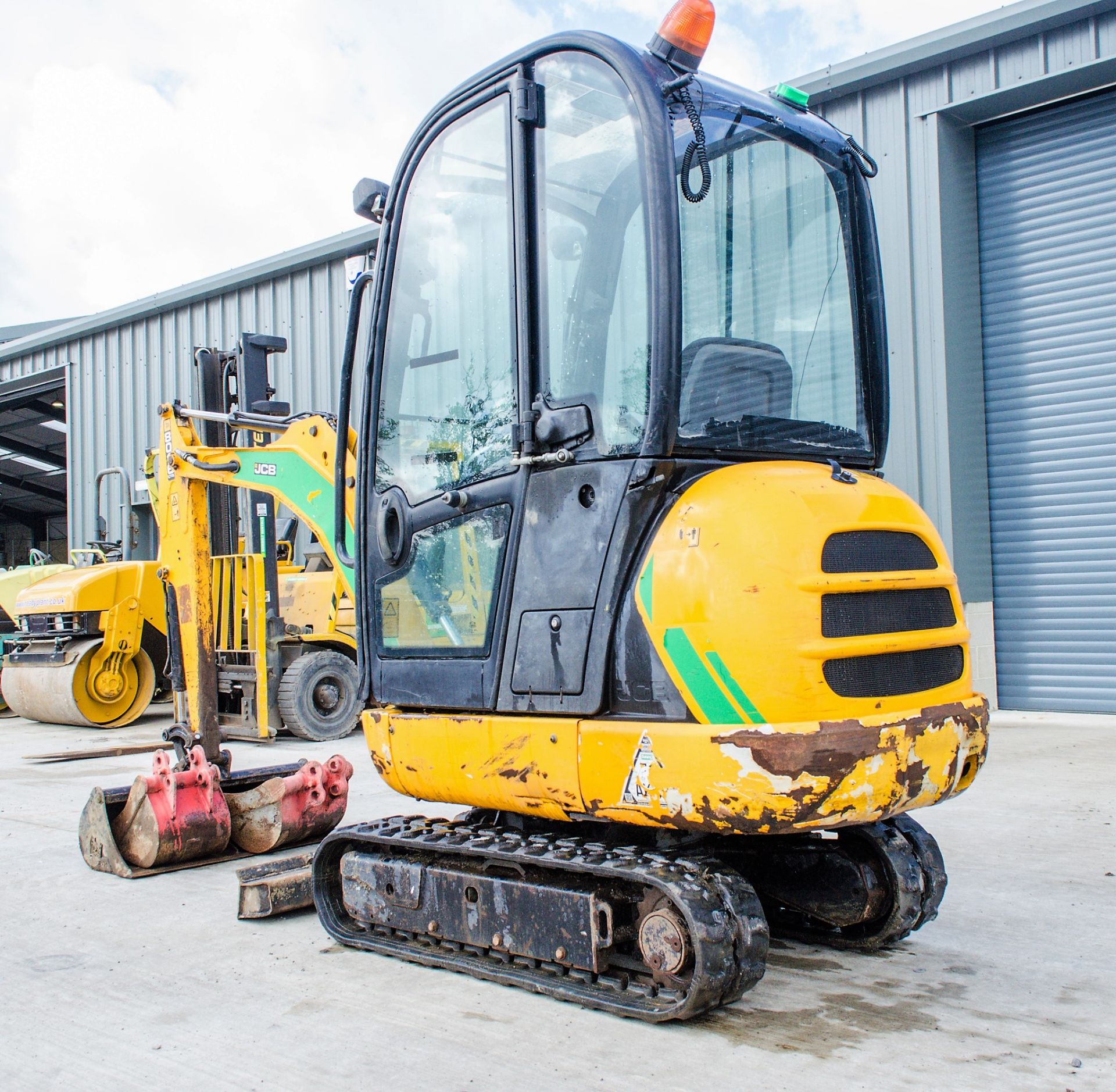 JCB 8016 CTS 1.6 tonne rubber tracked mini excavator Year: 2014 S/N: 2071643 Recorded Hours:1575 - Image 4 of 17