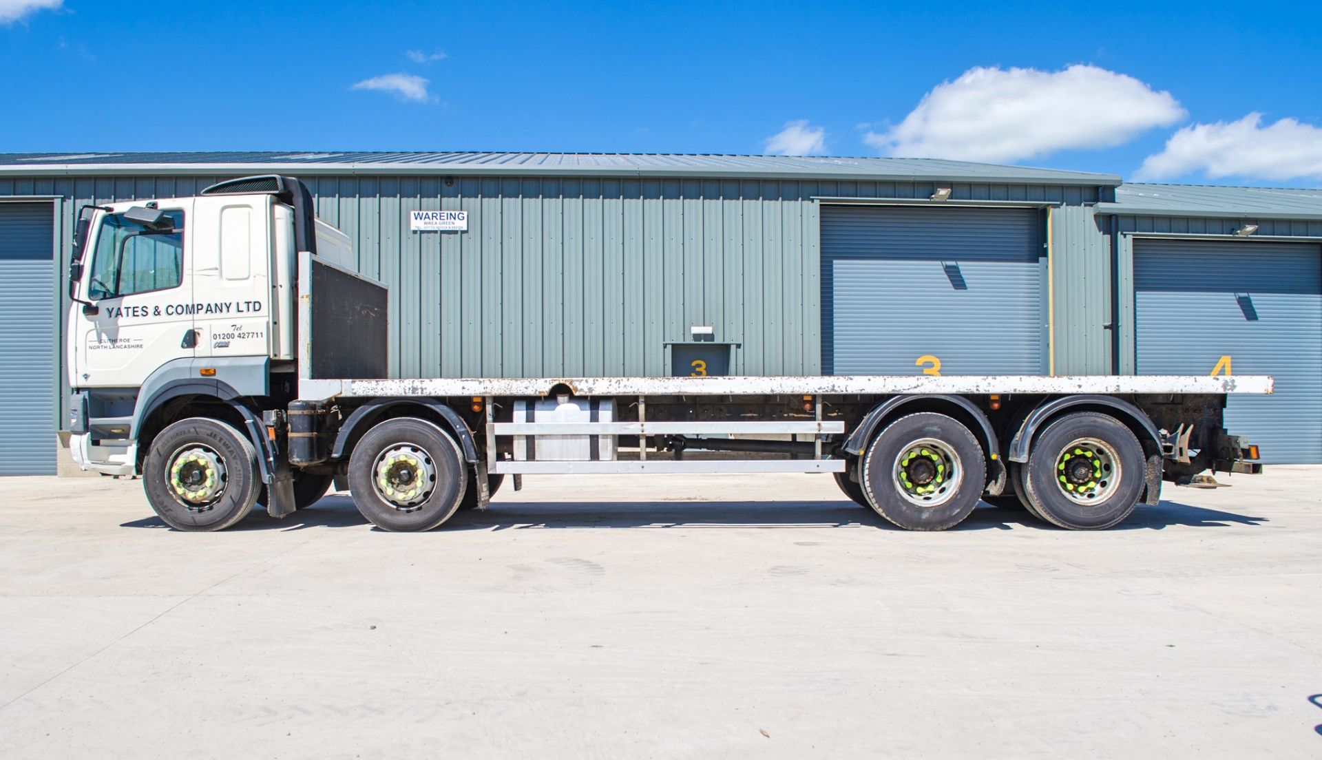 Foden 385 32 tonne 8 wheel flat bed lorry Registration Number: MX55 AOB Date of registration: 02/ - Image 8 of 17