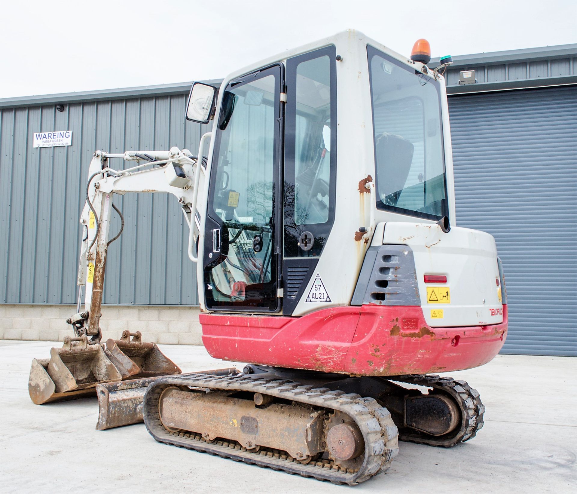 Takeuchi TB228 2.8 tonne rubber tracked mini excavator Year: 2015 S/N: 122804283 Recorded Hours: Not - Image 5 of 22