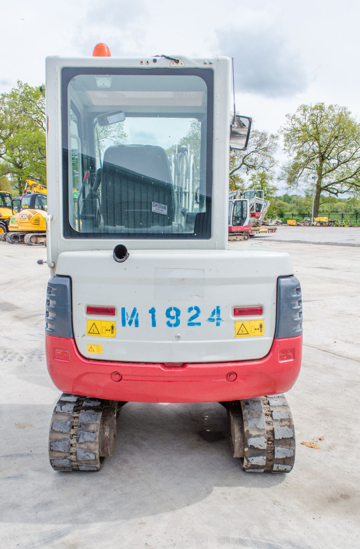 Takeuchi TB228 2.8 tonne rubber tracked mini excavator Year: 2015 S/N: 122804169 Recorded Hours: - Image 9 of 22